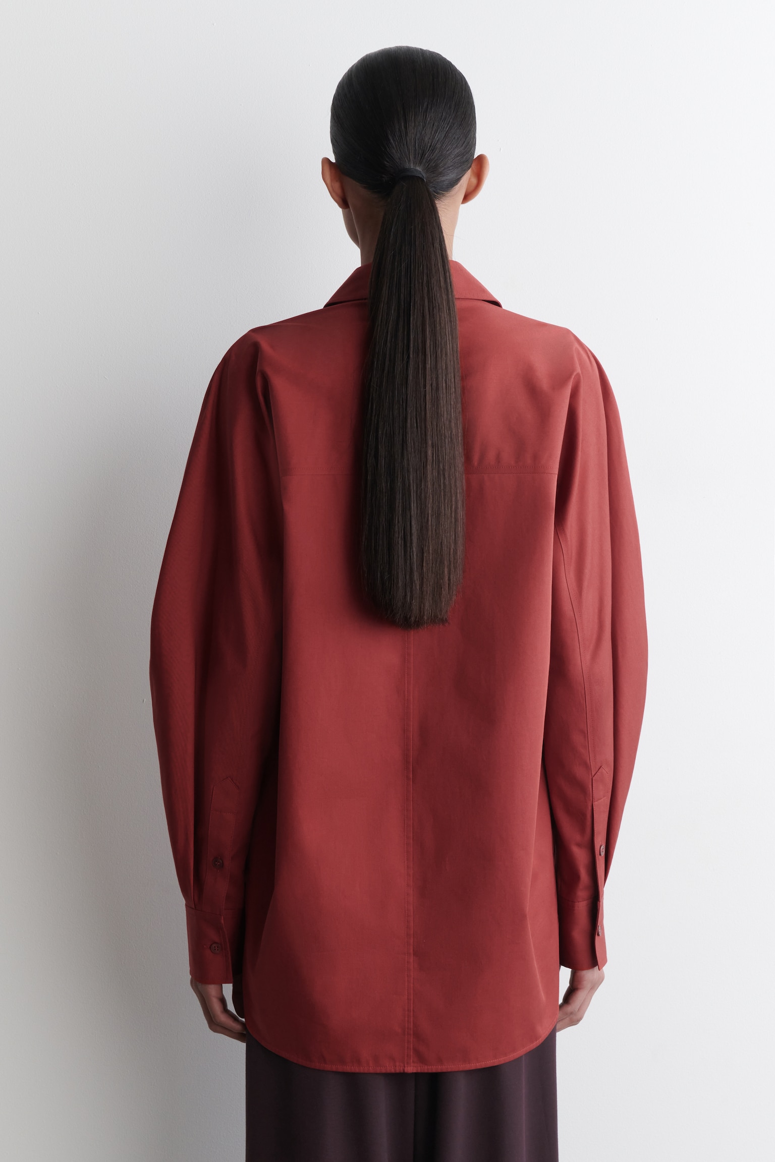 CAMISA REDONDEADA DE ALGODÓN PIMA - ROJO OSCURO/BLANCO/VERDE CLARO - 5