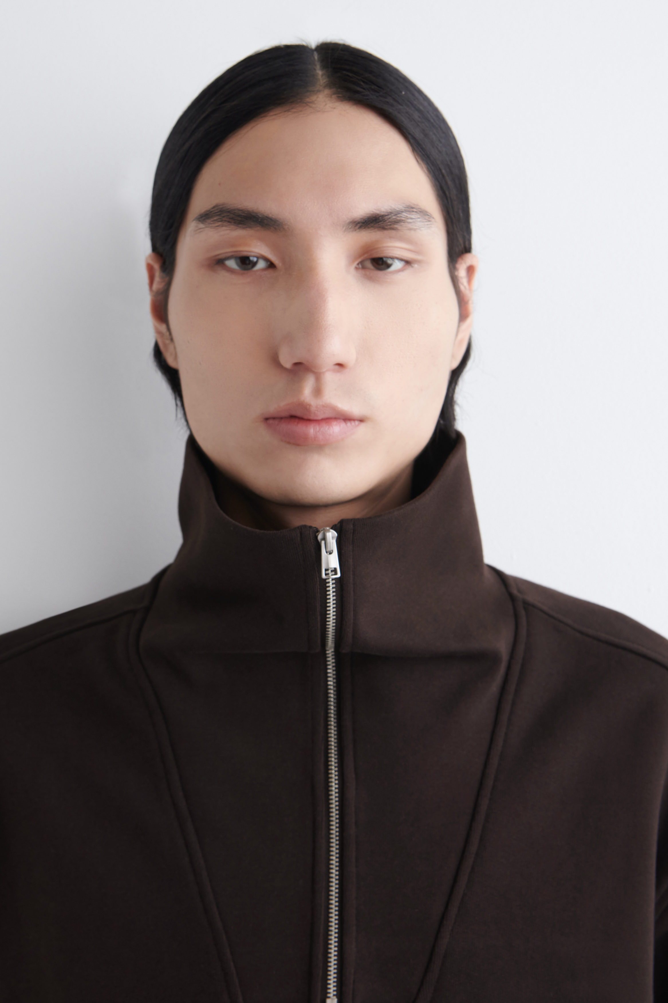 FUNNEL-NECK ZIP-UP SWEATSHIRT - DARK BROWN | COS GB