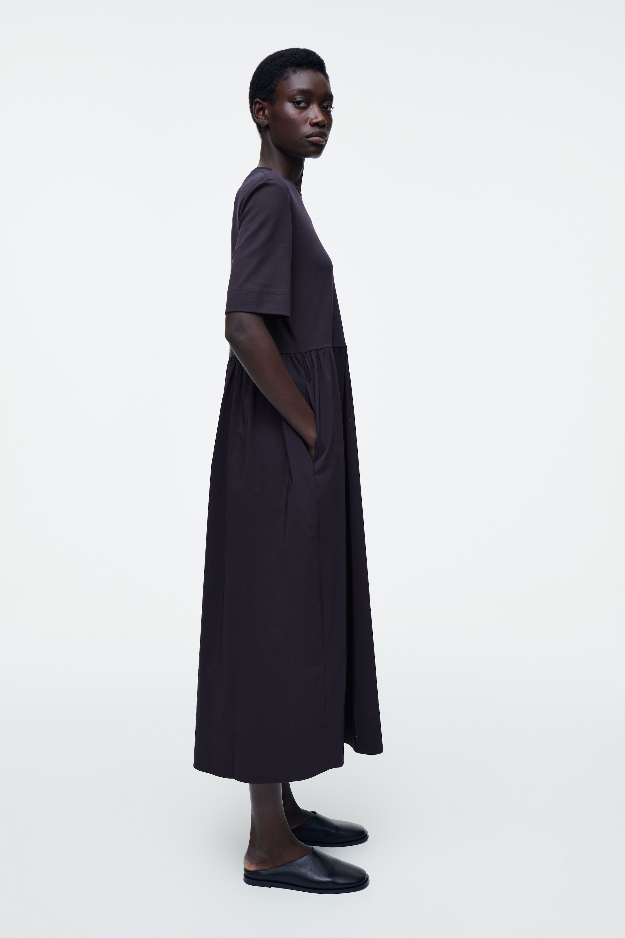Größeres Bild anzeigen: MIDIKLEID MIT KONTRASTPARTIEN - NAVYBLAU - Ladies | H&M AT 3
