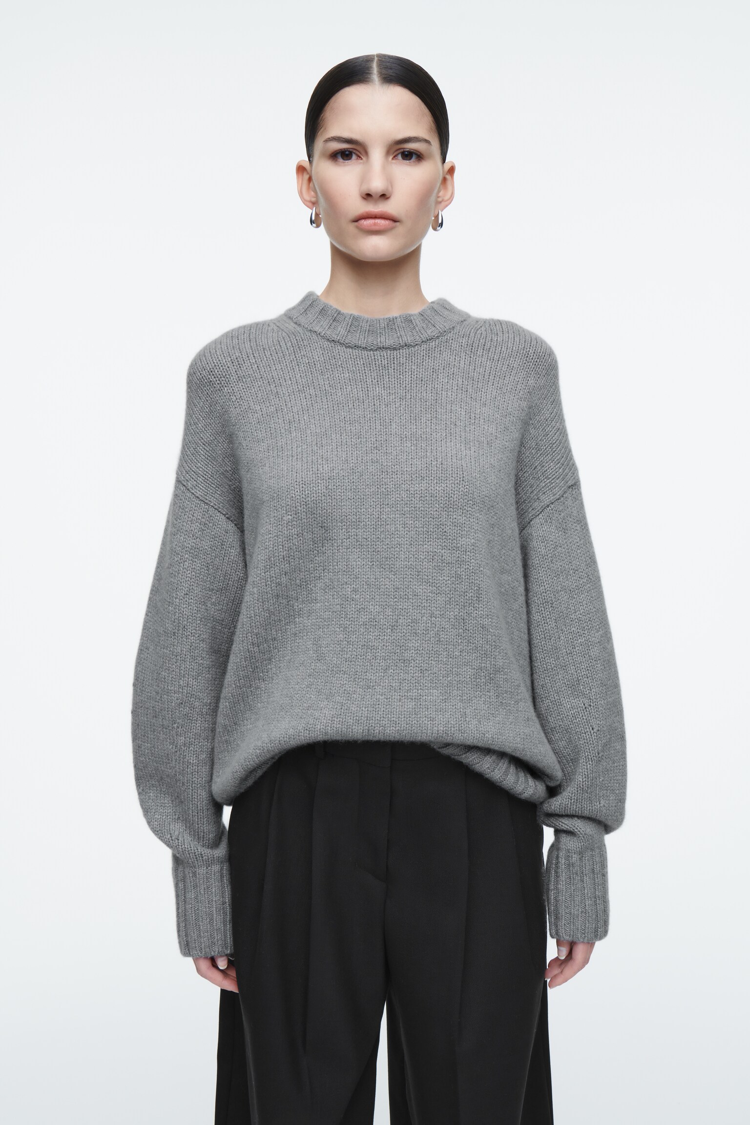 CHUNKY CASHMERE CREW-NECK JUMPER - GREY