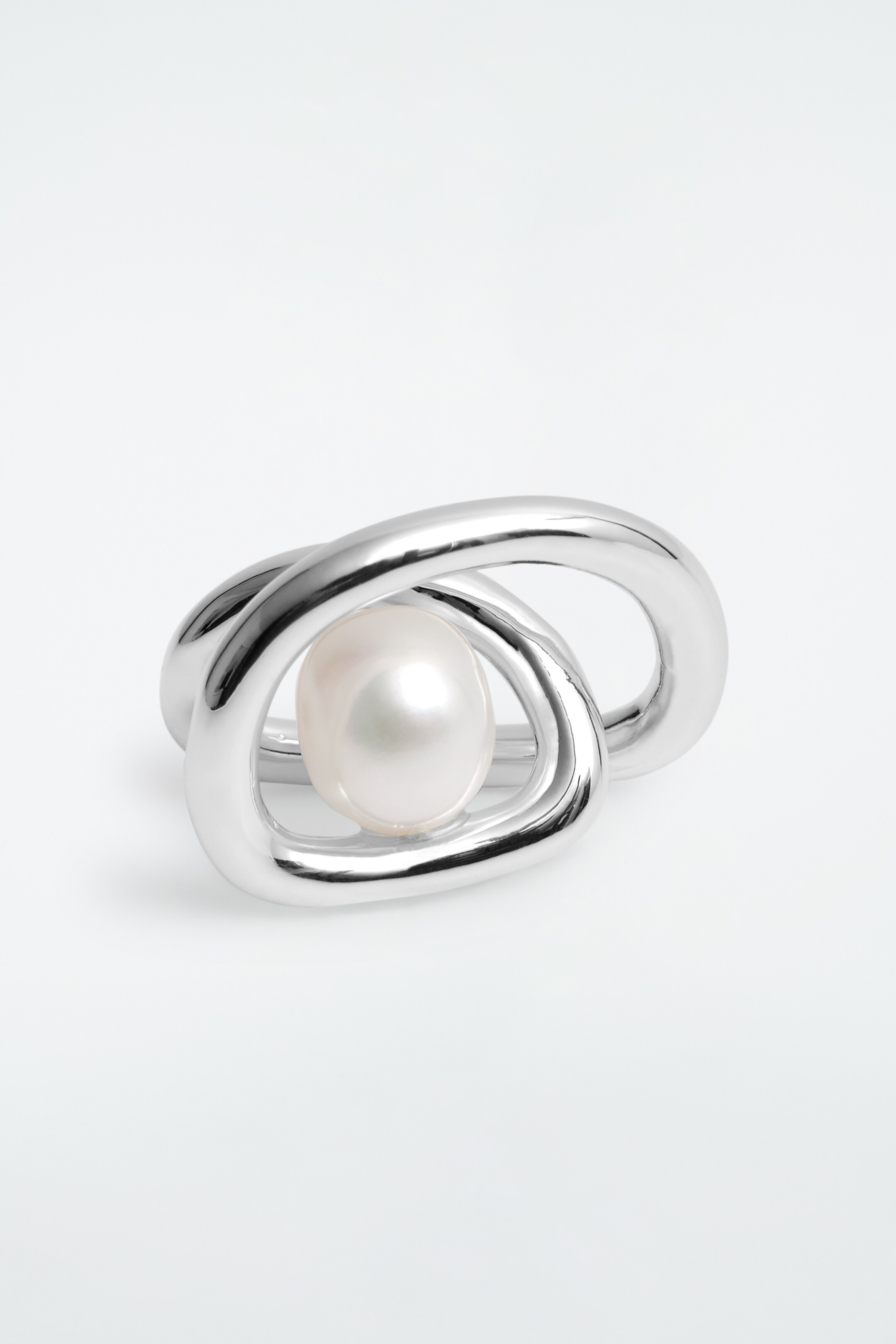 Visualizza immagine più grande: ORECCHINI DI PERLE D'ACQUA DOLCE SPAIATE - ARGENTO - DONNA | H&M IT 5