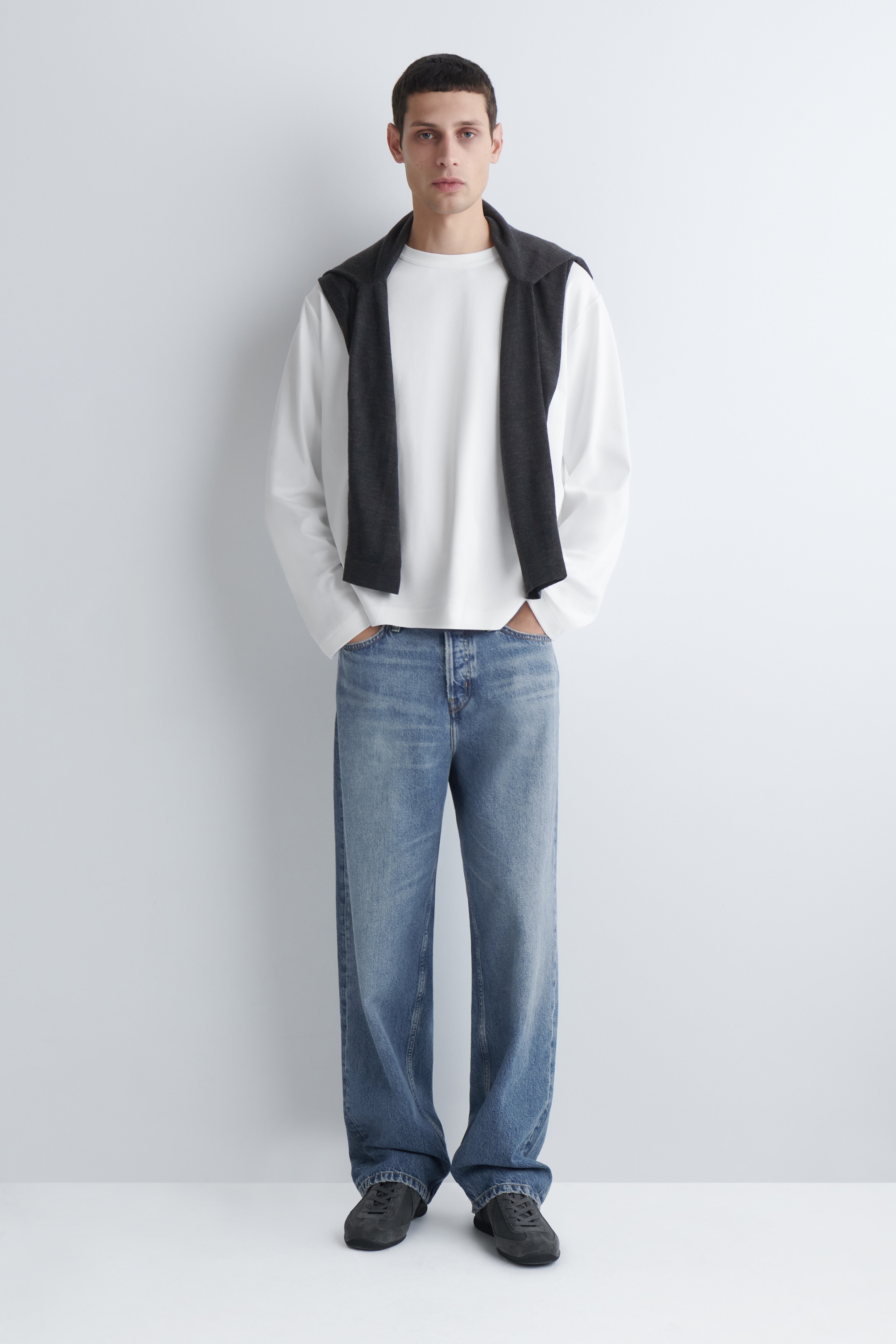 Ingrandisci l'immagine: RELAXED JERSEY INTERLOCK LONG-SLEEVED T-SHIRT - WHITE - UOMO | H&M CH 2