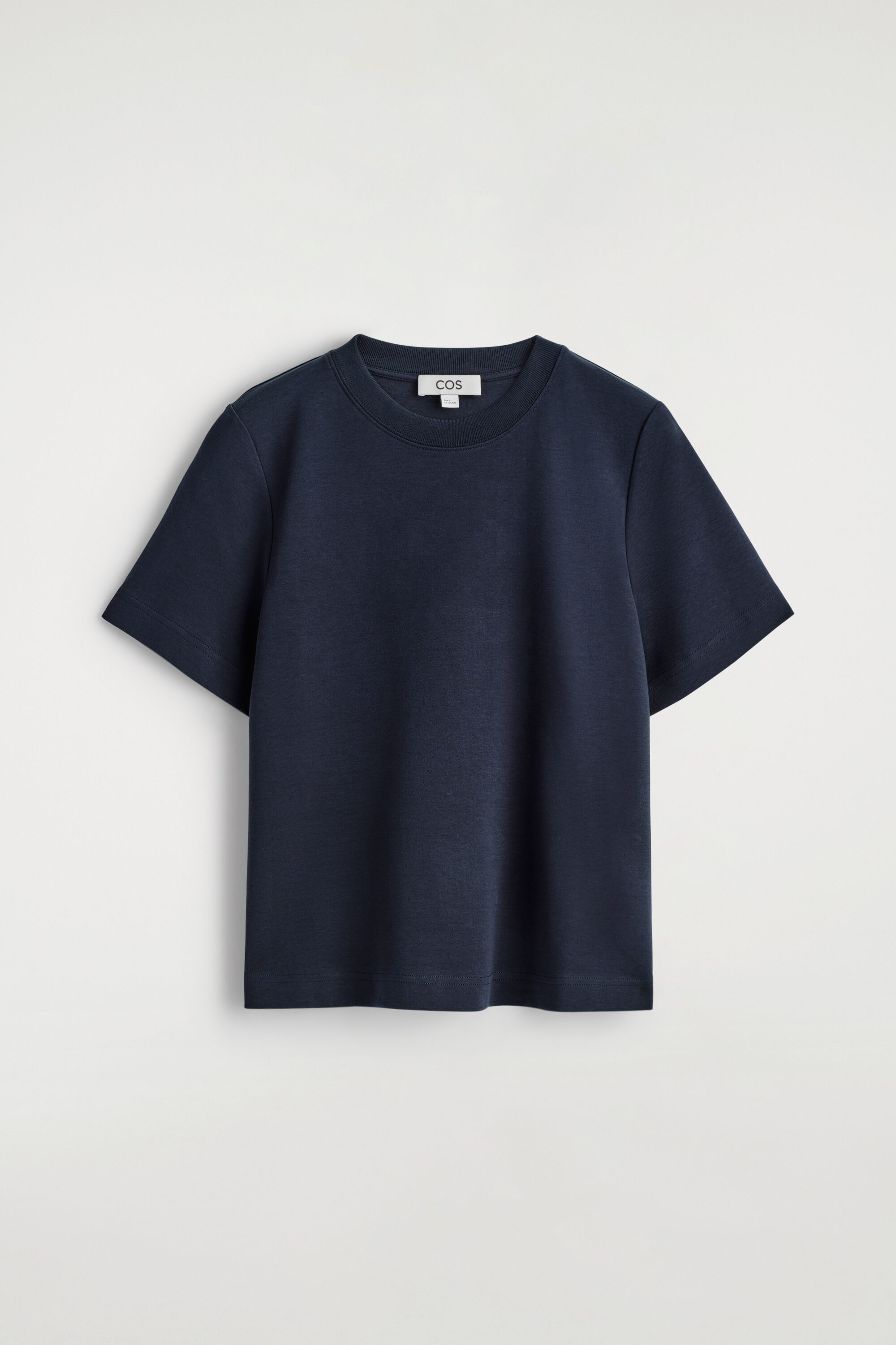 ●●●c.cos●●● CLEAN CUT T-SHIRT - NAVY | COS CA
