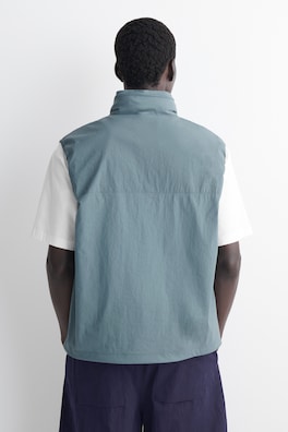 TECHNICAL WATER-RESISTANT NYLON GILET — STEEL BLUE 5