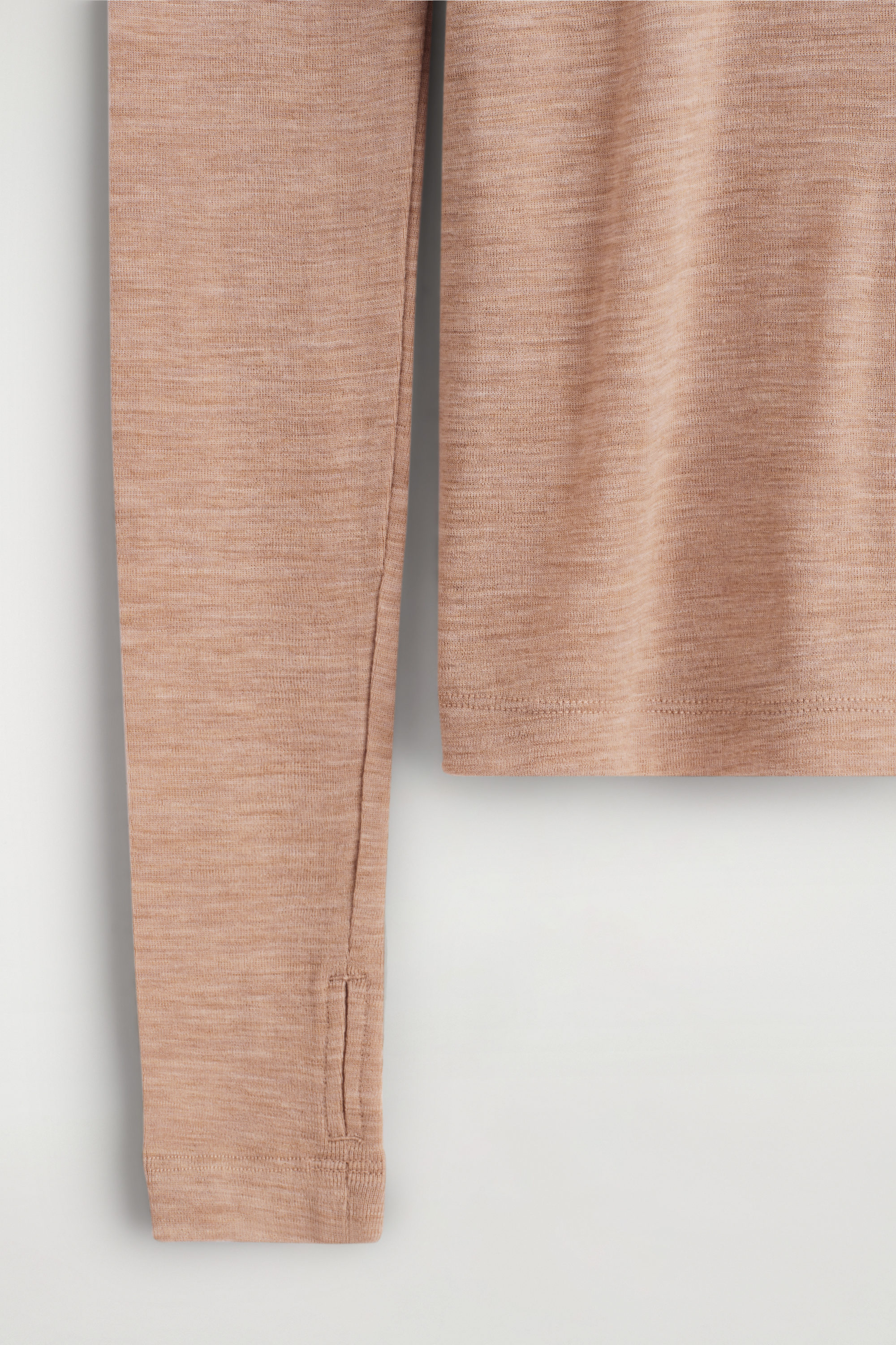 SLIM MERINO WOOL TOP - CAMEL MÉLANGE | COS NO