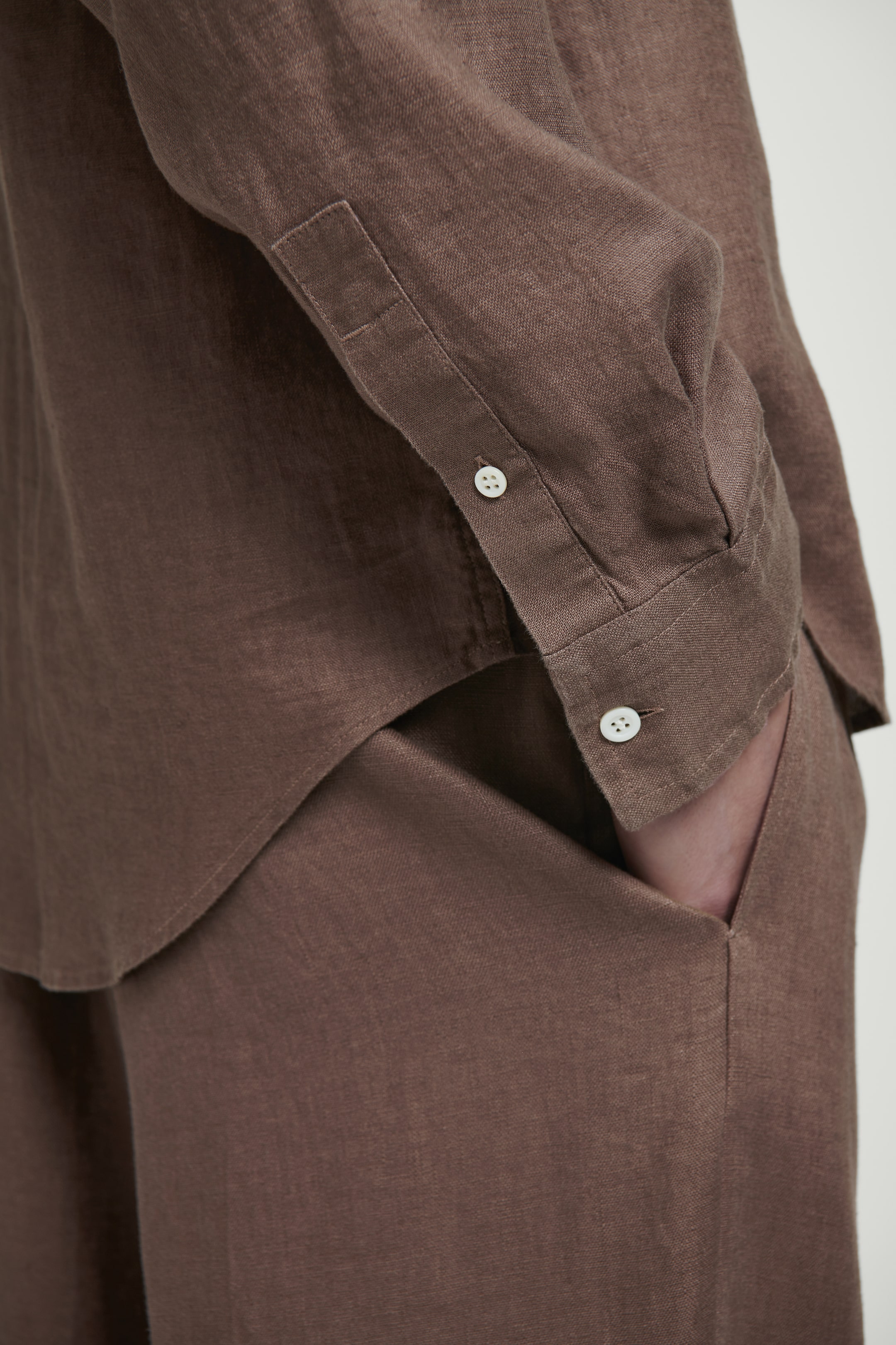 Visualizza immagine più grande: CAMICIA IN LINO DAL TAGLIO RILASSATO - TALPA - UOMO | H&M IT 7