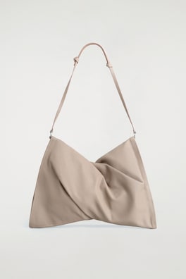 TWISTED CLUTCH BAG - LEATHER — WHEAT 5