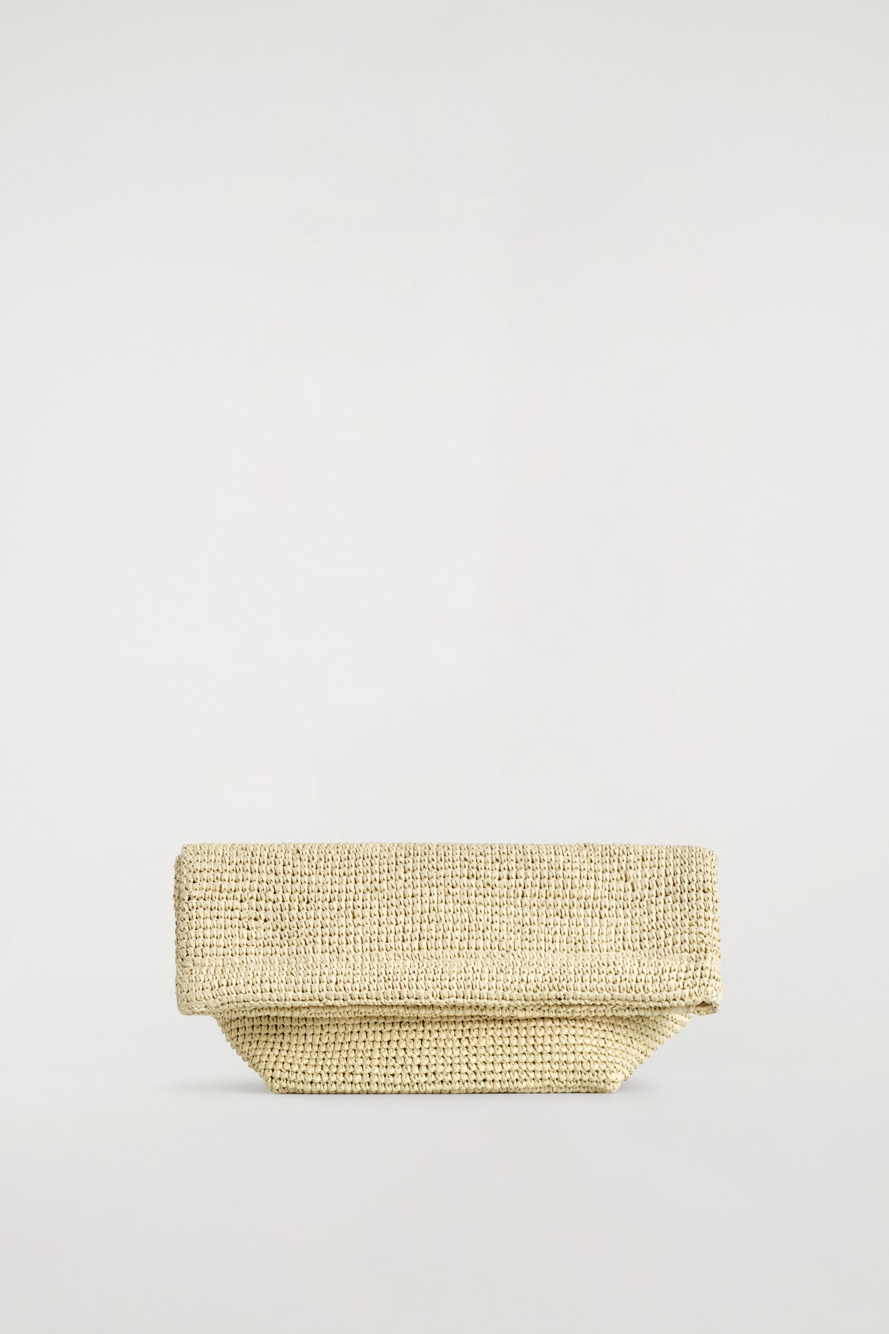 FOLDED CLUTCH BAG - STRAW — BEIGE