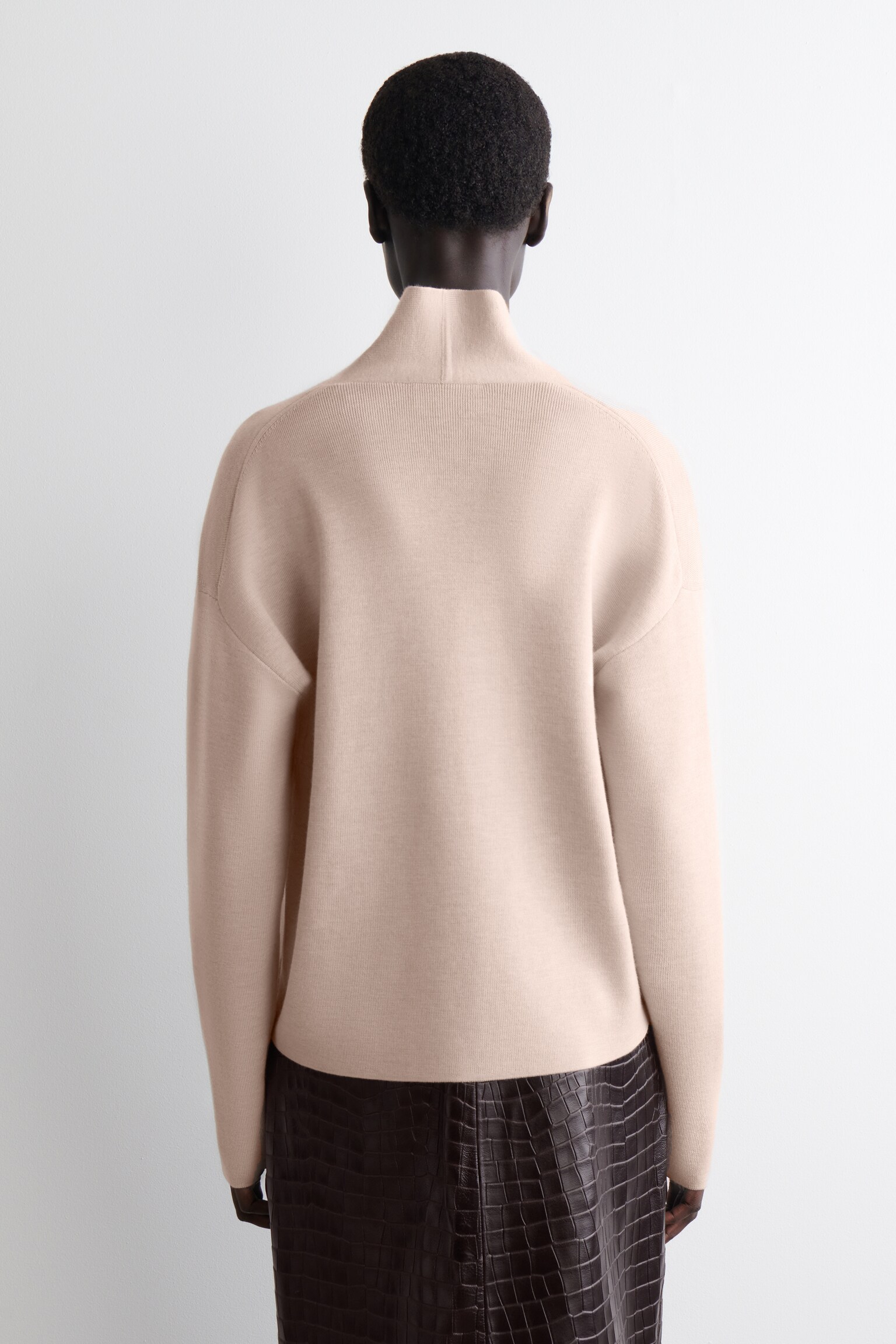 PULL À COL EN V DRAPÉ EN LAINE MÉRINOS - BEIGE CHINÉ/TAUPE CHINÉ/NOIR - 6