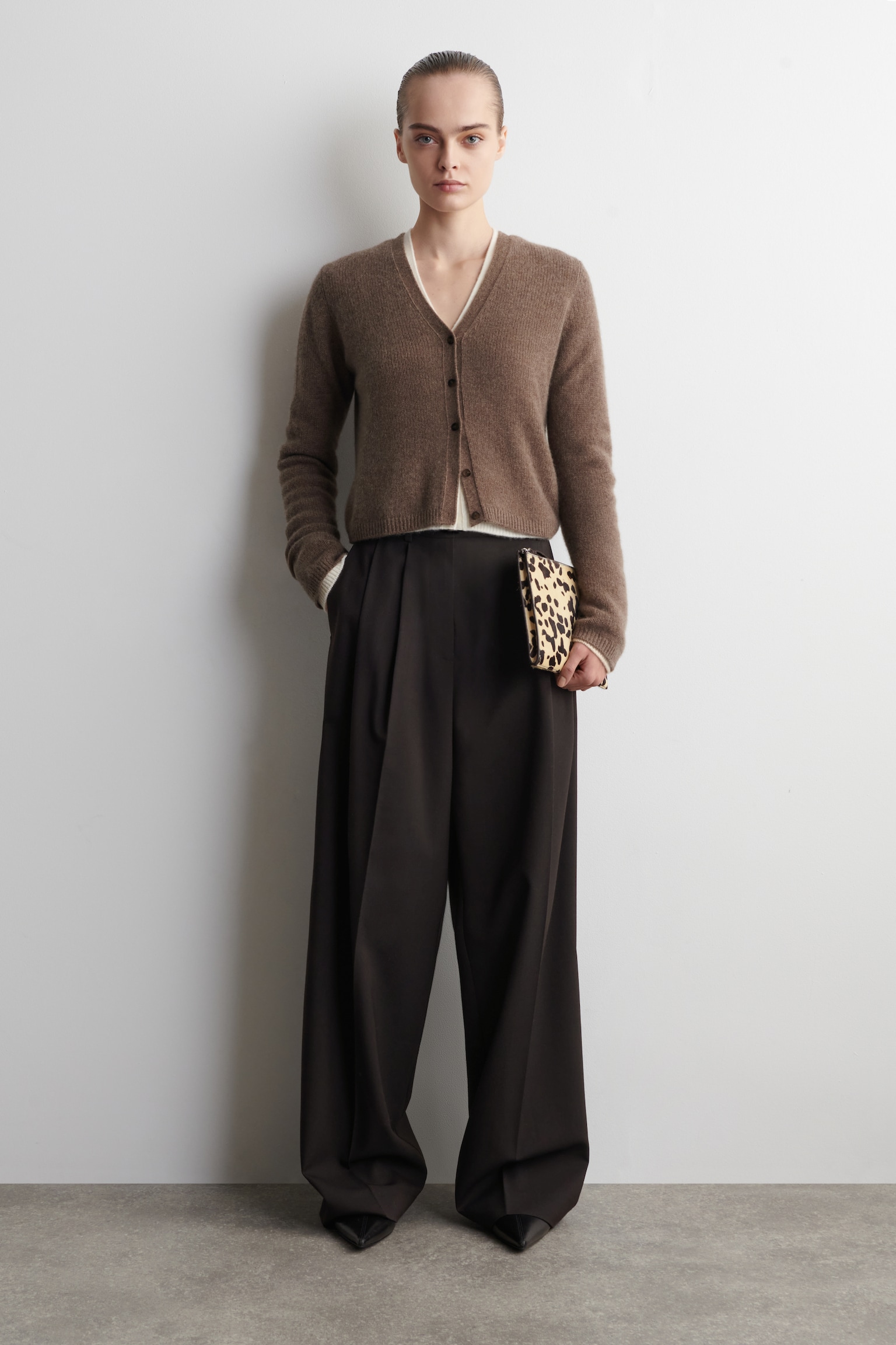 ÁLLATMINTÁS PÓNIHAJ-HATÁSÚ BŐR TÁSKA - BÉZS / ÁLLATMINTÁS - 4