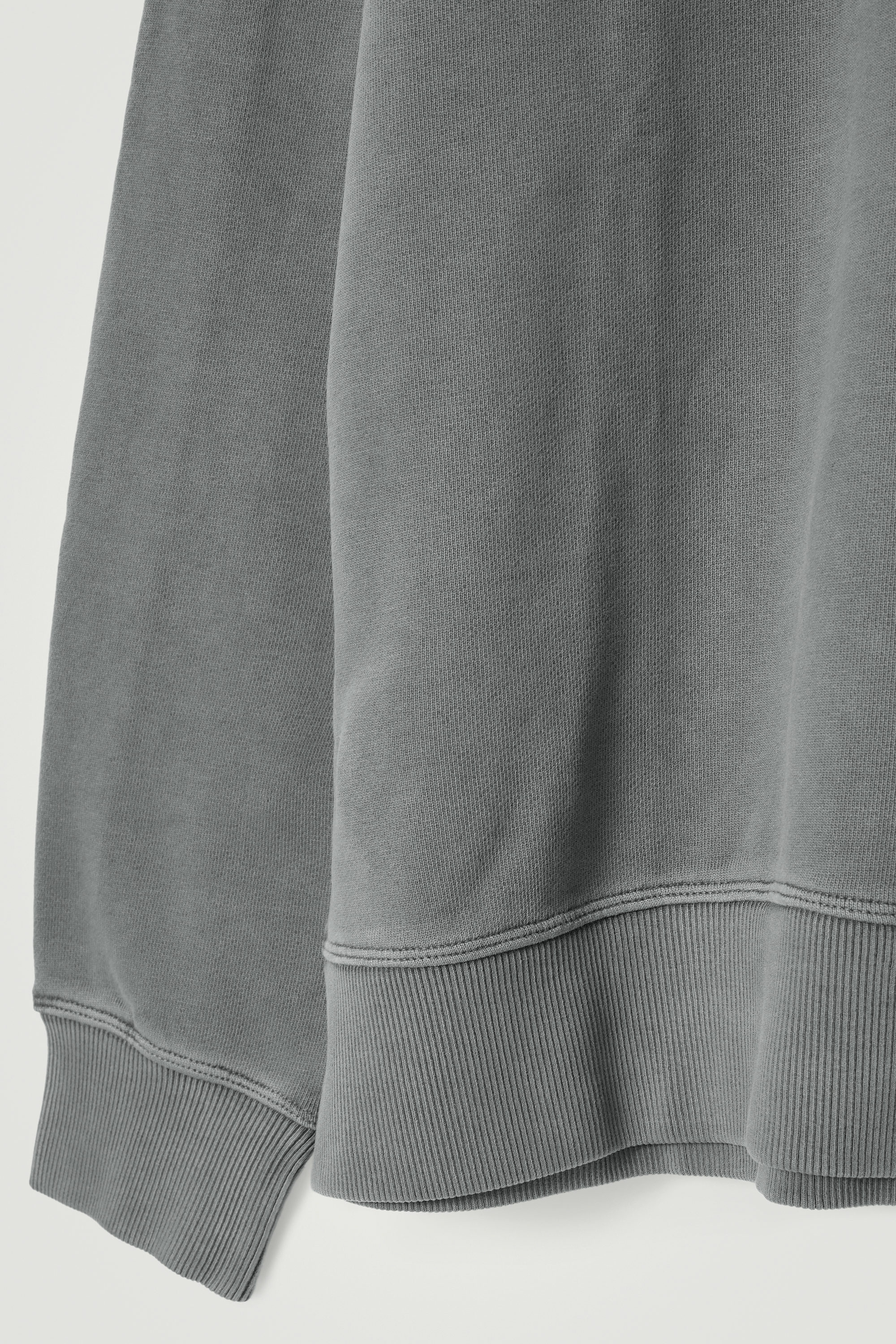 RELAXED WASHED-COTTON SWEATSHIRT - WASHED BLACK | COS