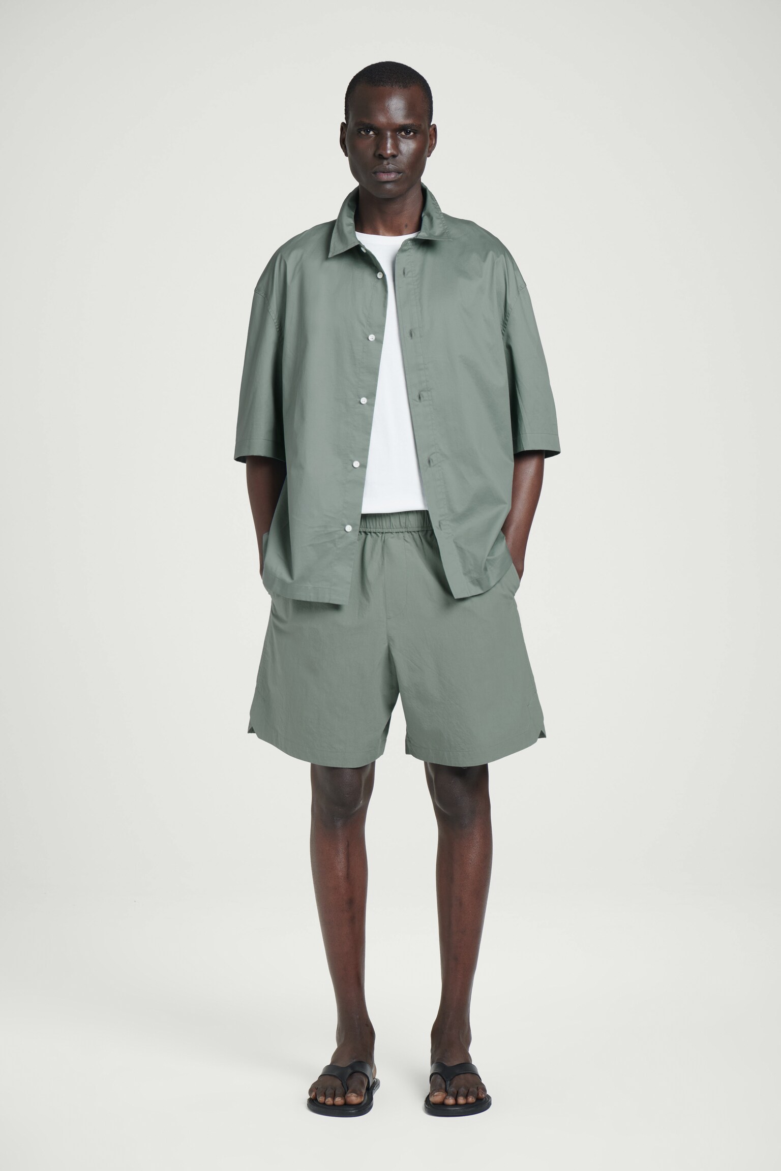 PANTALONES CORTOS DE ALGODÓN PIMA - VERDE/AZUL MARINO/TOPO