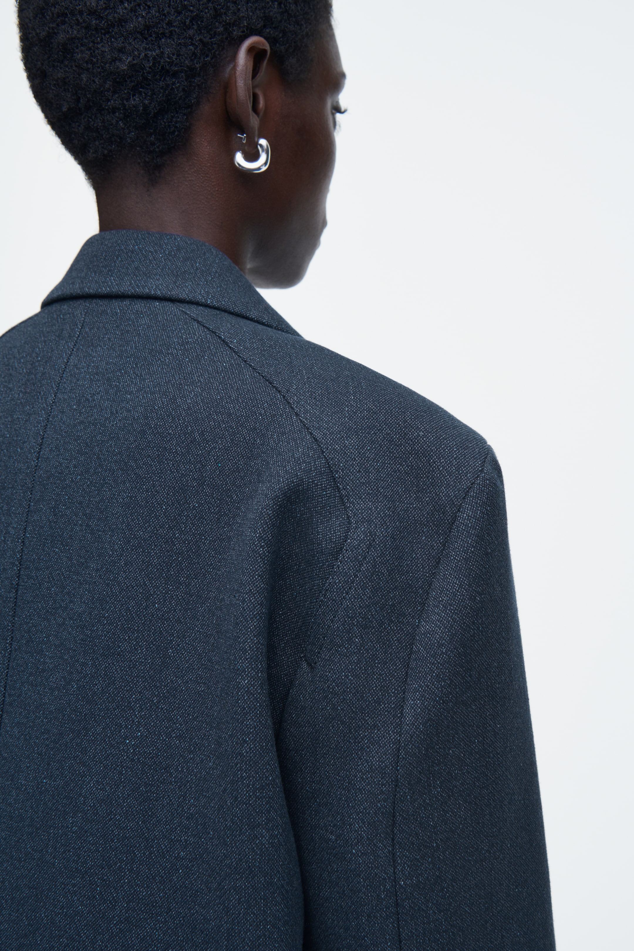 View larger image: OVERSIZED EXAGGERATED-SHOULDER DENIM-LOOK BLAZER - DARK BLUE - Ladies | H&M GB 5