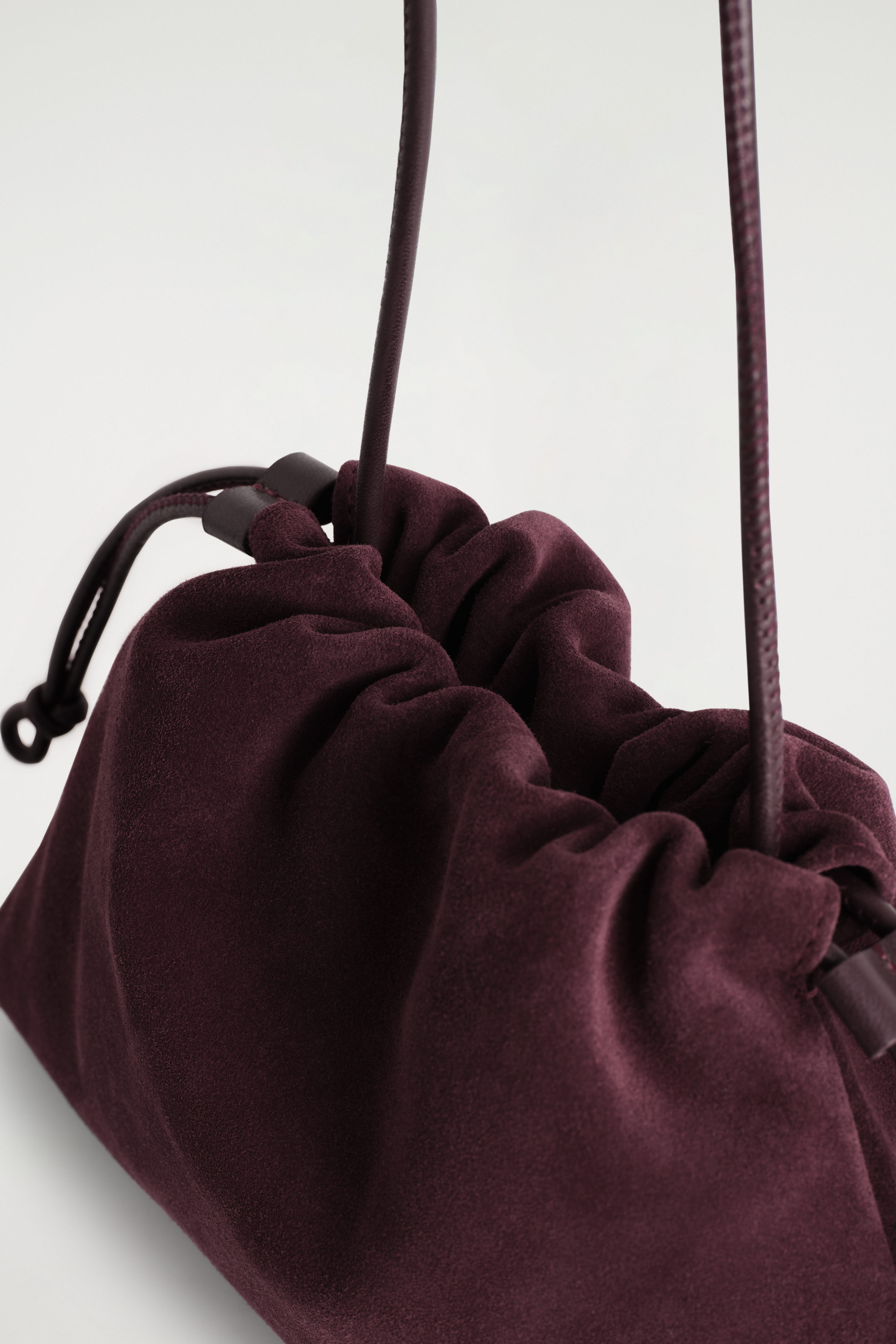 MINI CAVATELLI CLUTCH BAG - LEATHER - BURGUNDY | COS US