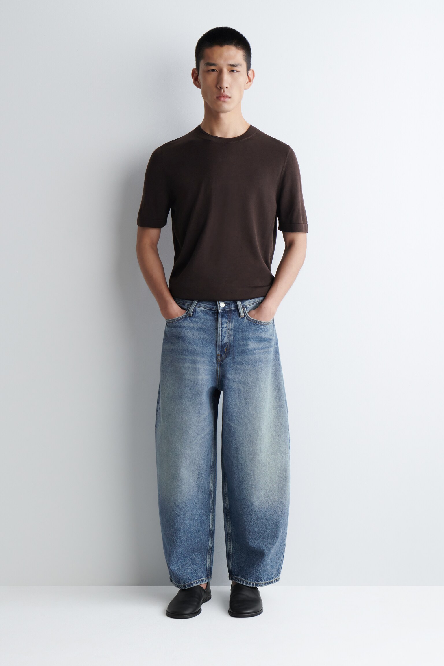 CASK BARREL-LEG JEANS - WASHED BLUE