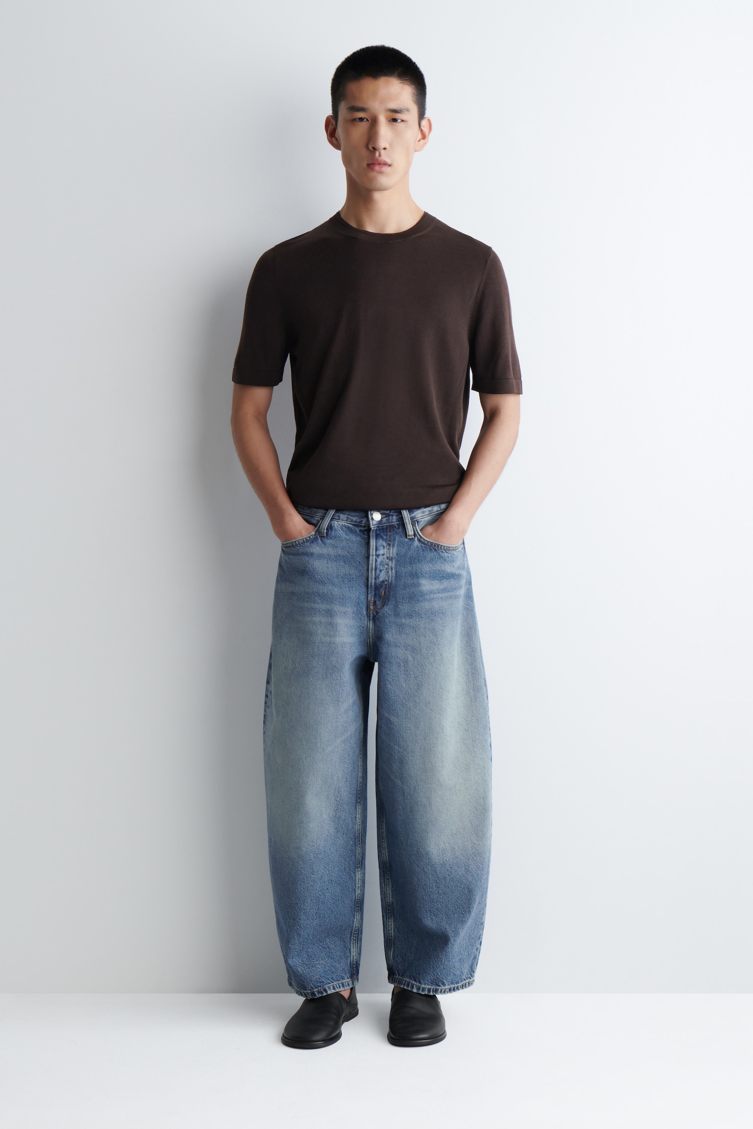 CASK JEANS MIT BARREL-BEIN - BLAUE WASCHUNG