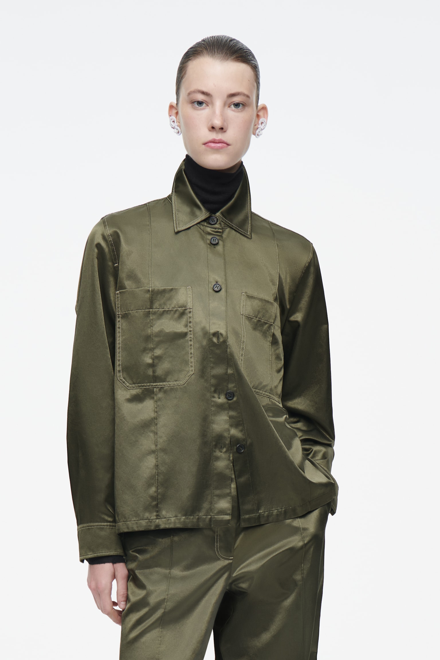 REGULAR PINTUCKED SATIN UTILITY SHIRT - KHAKI