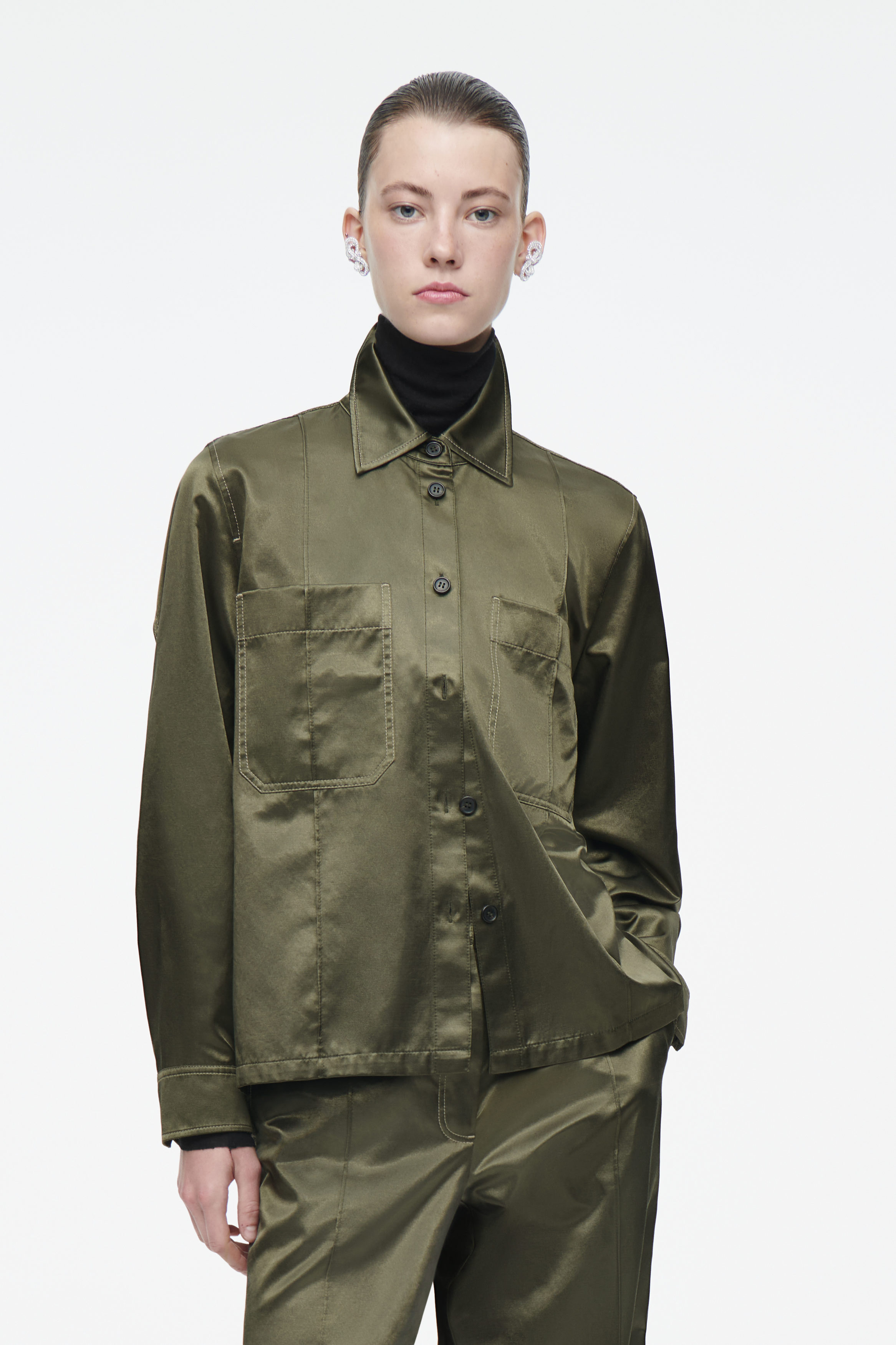 クラネ CLANE TAILORED SATIN SHIRT （KHAKI） - ファッション