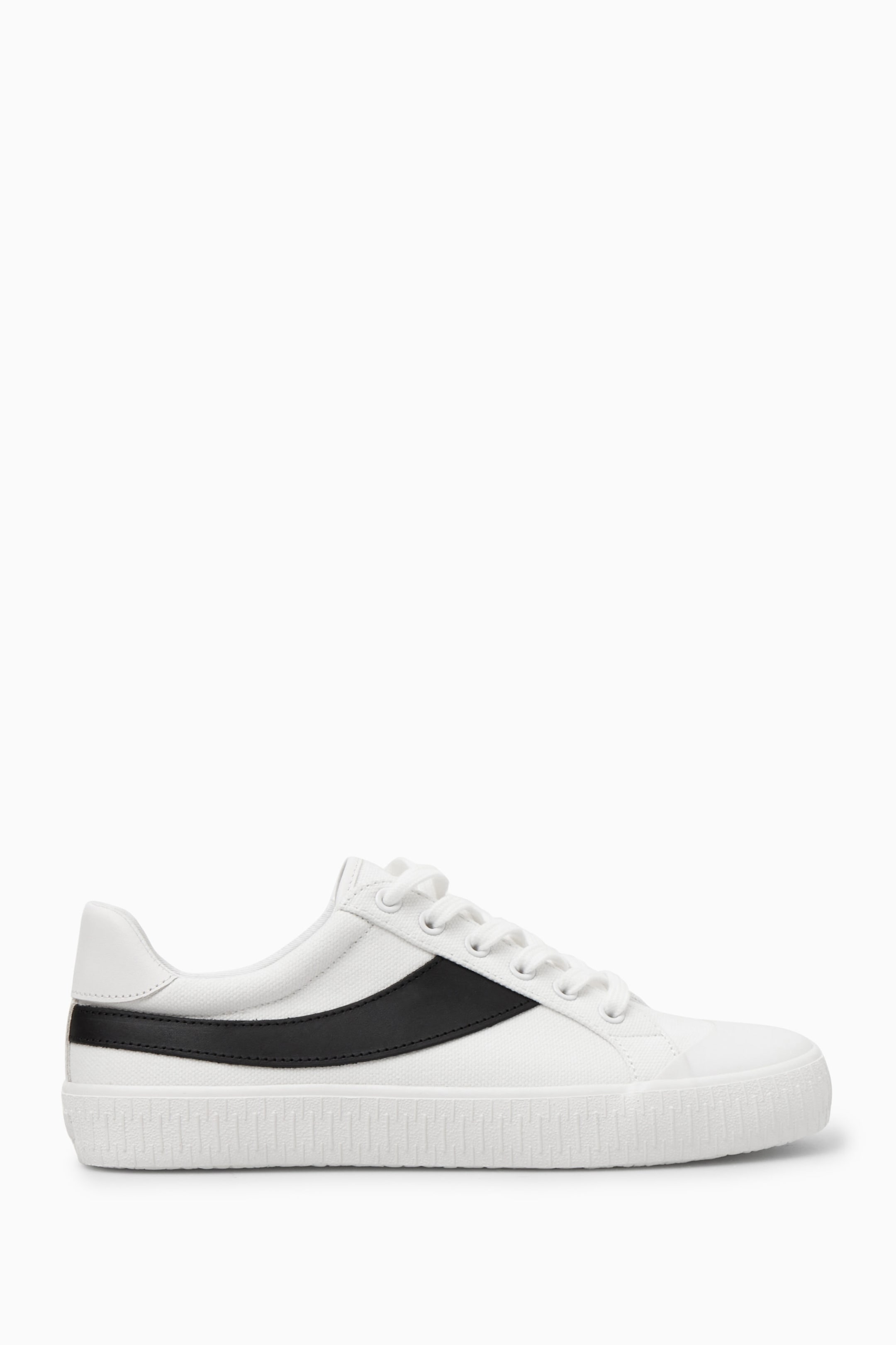 StillMedia/DescriptiveStillLife