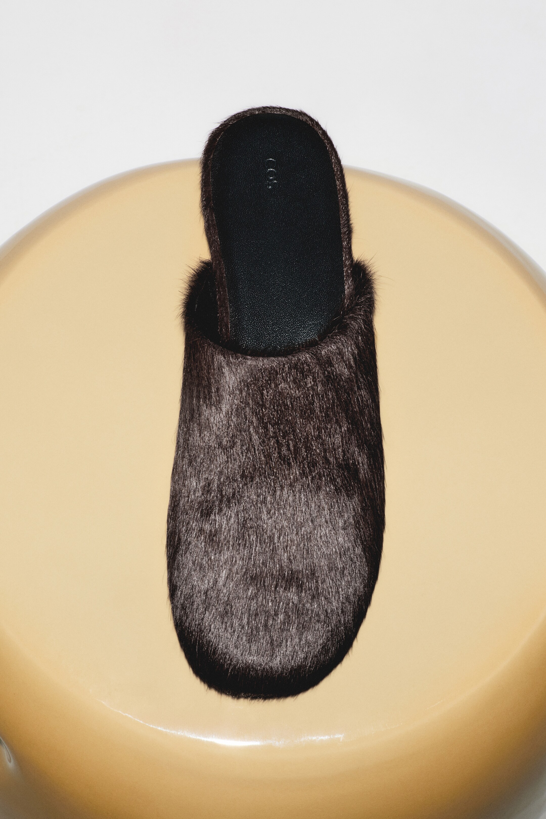 Größeres Bild anzeigen: MULES AUS PONYHAARLEDER - DUNKELBRAUN - Ladies | H&M AT 5