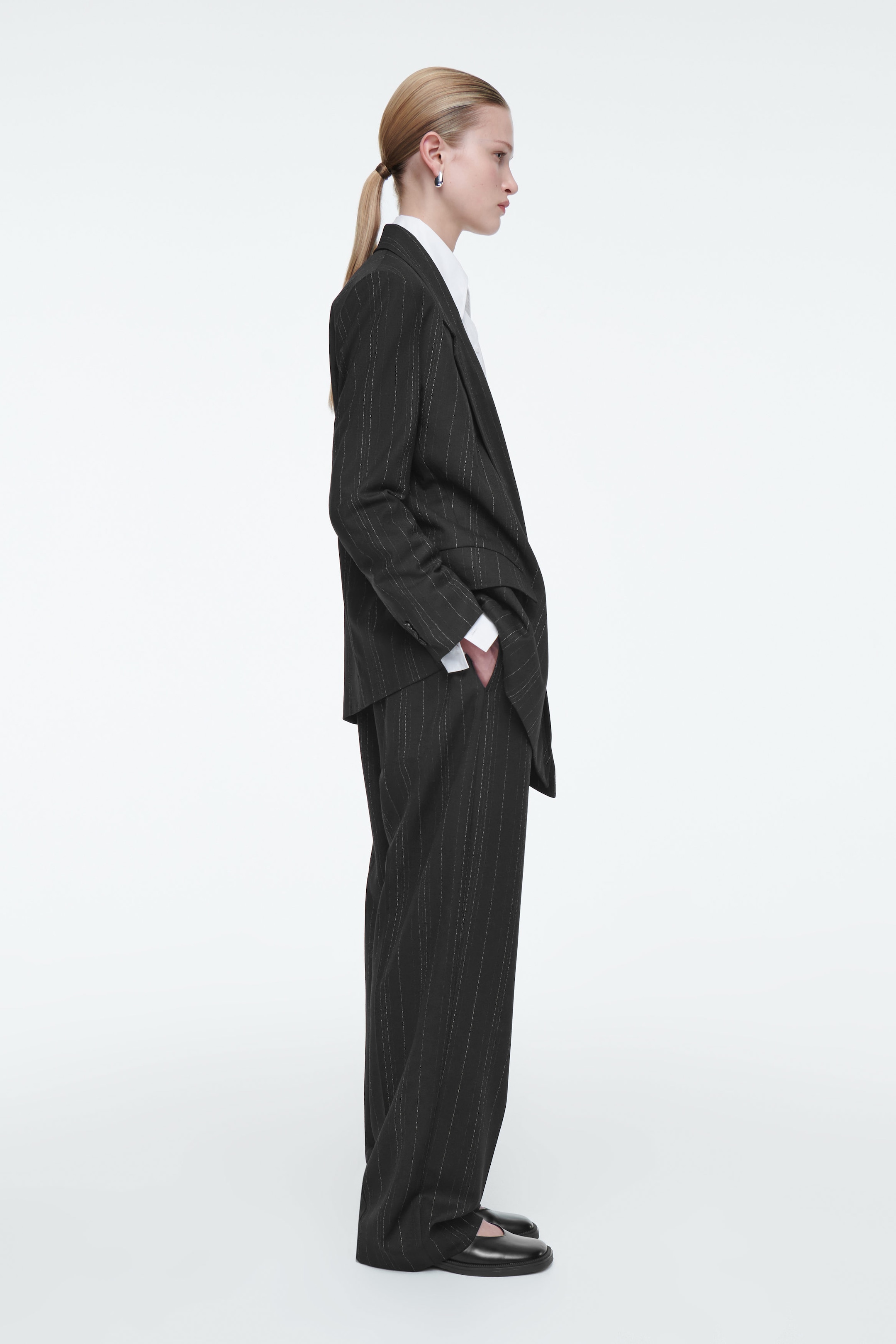 REGULAR DRAPED PINSTRIPED BLAZER