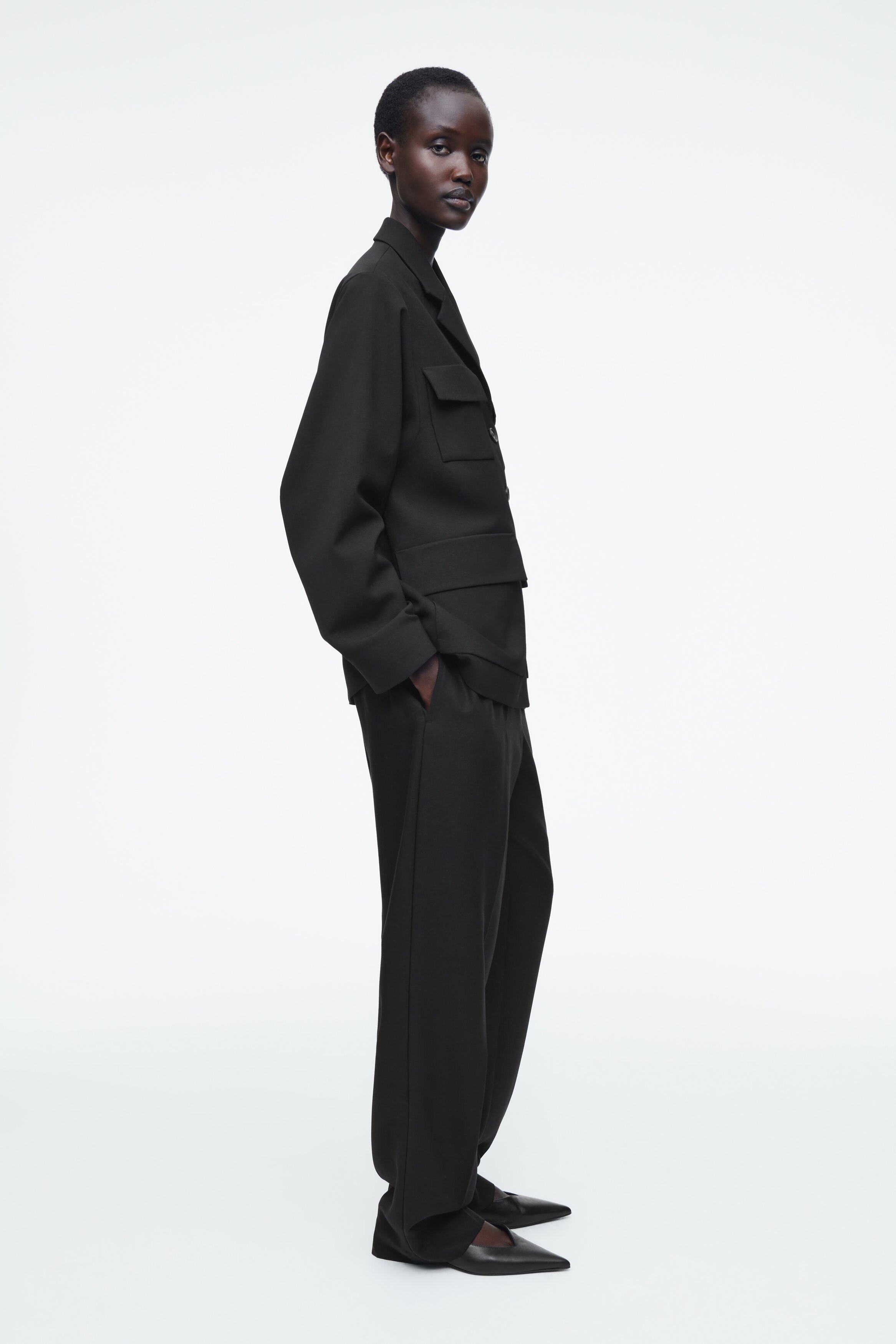 パンツ ETRO Women Straight Pants 192070494 001 black uploading-1430879.jpg