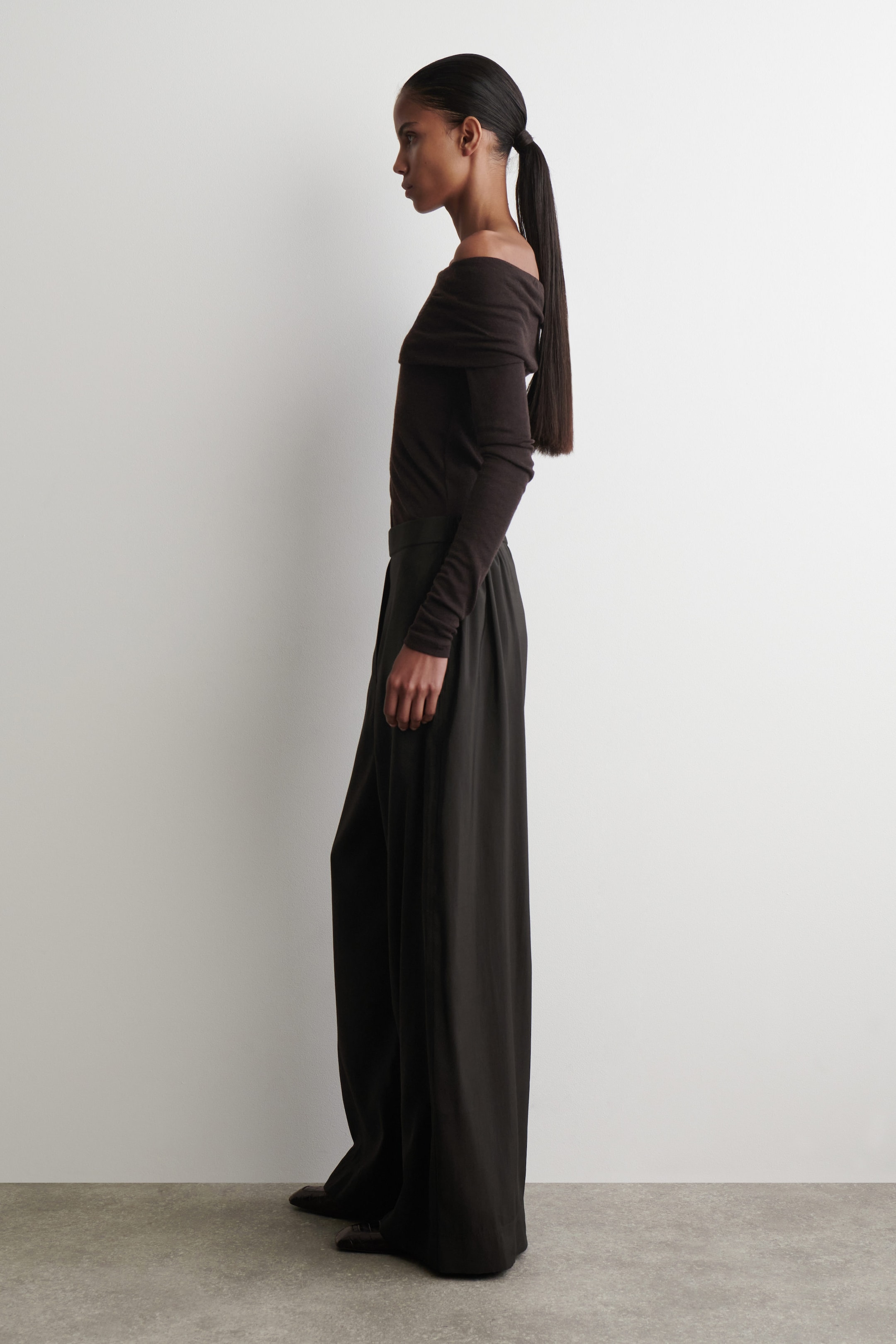 OFF-THE-SHOULDER MERINO WOOL TOP