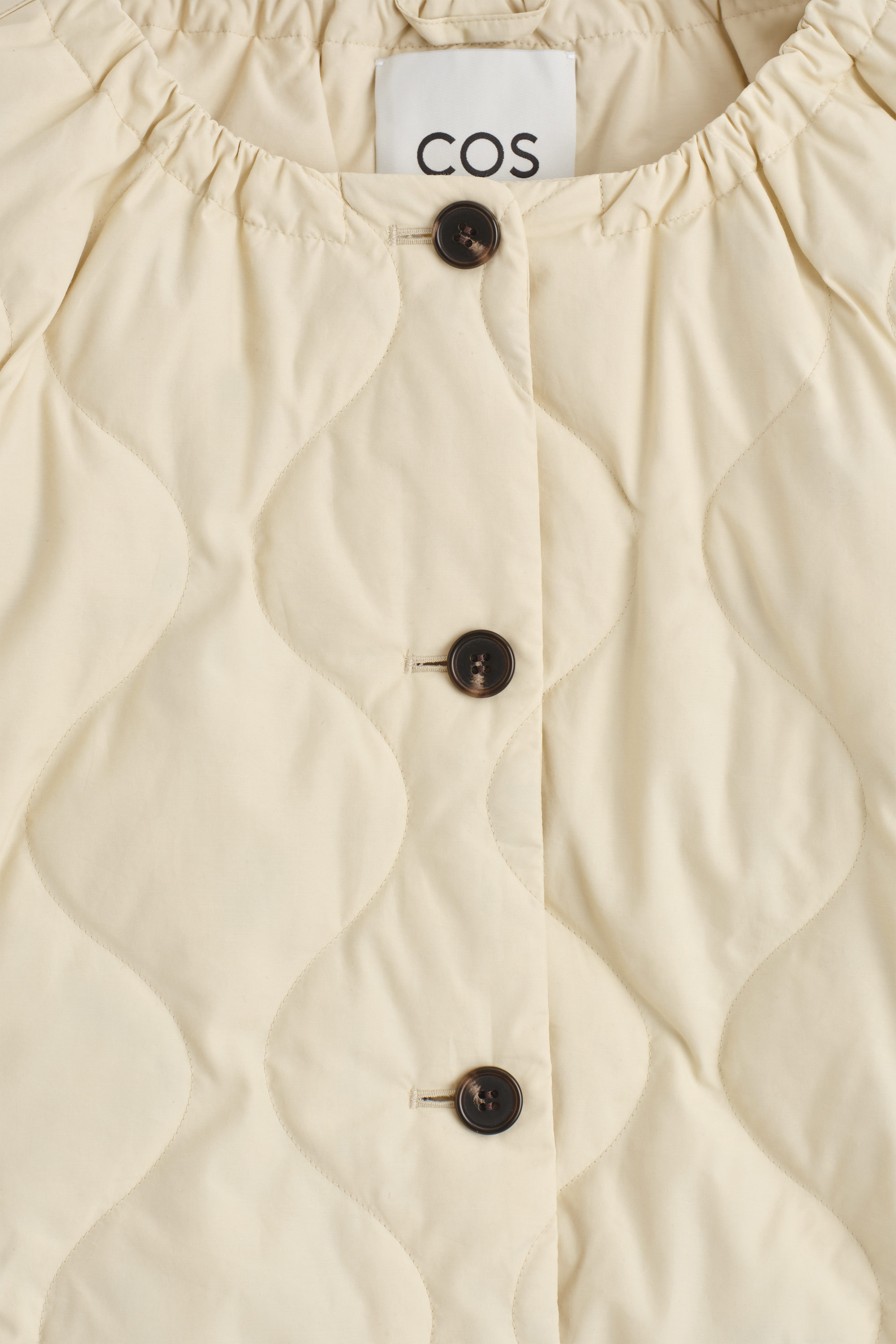 GATHERED QUILTED DOWN JACKET - ECRU | COS US