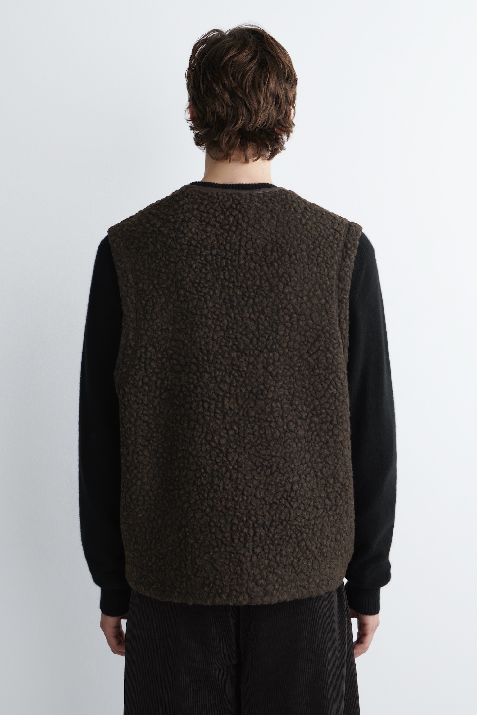 GILET EN TEDDY BORDÉ DE CUIR - BRUN FONCÉ CHINÉ - 7