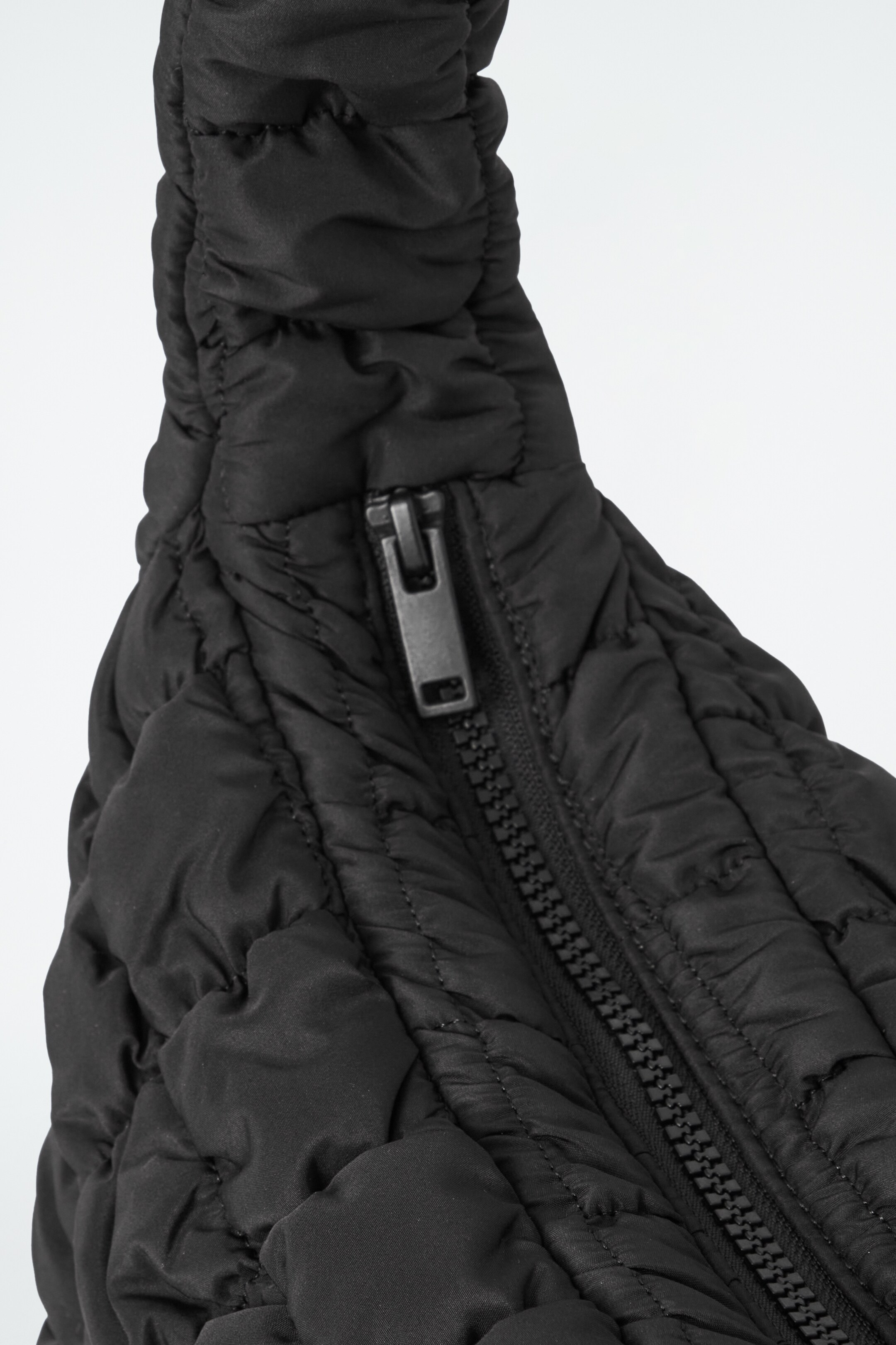 Agrandir l'image: SACOCHE BANDOULIÈRE MATELASSÉE - NOIR - FEMME | H&M CH 4