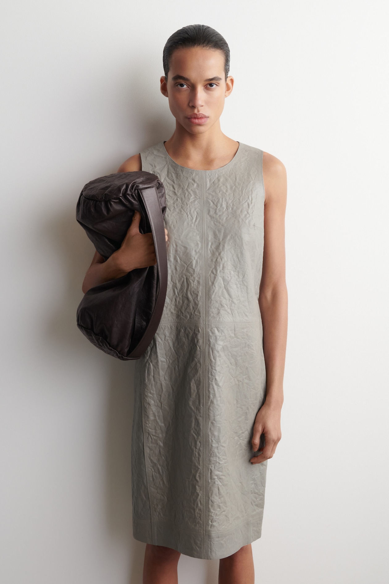 TEXTURED-LEATHER SHIFT DRESS — DOVE GRAY