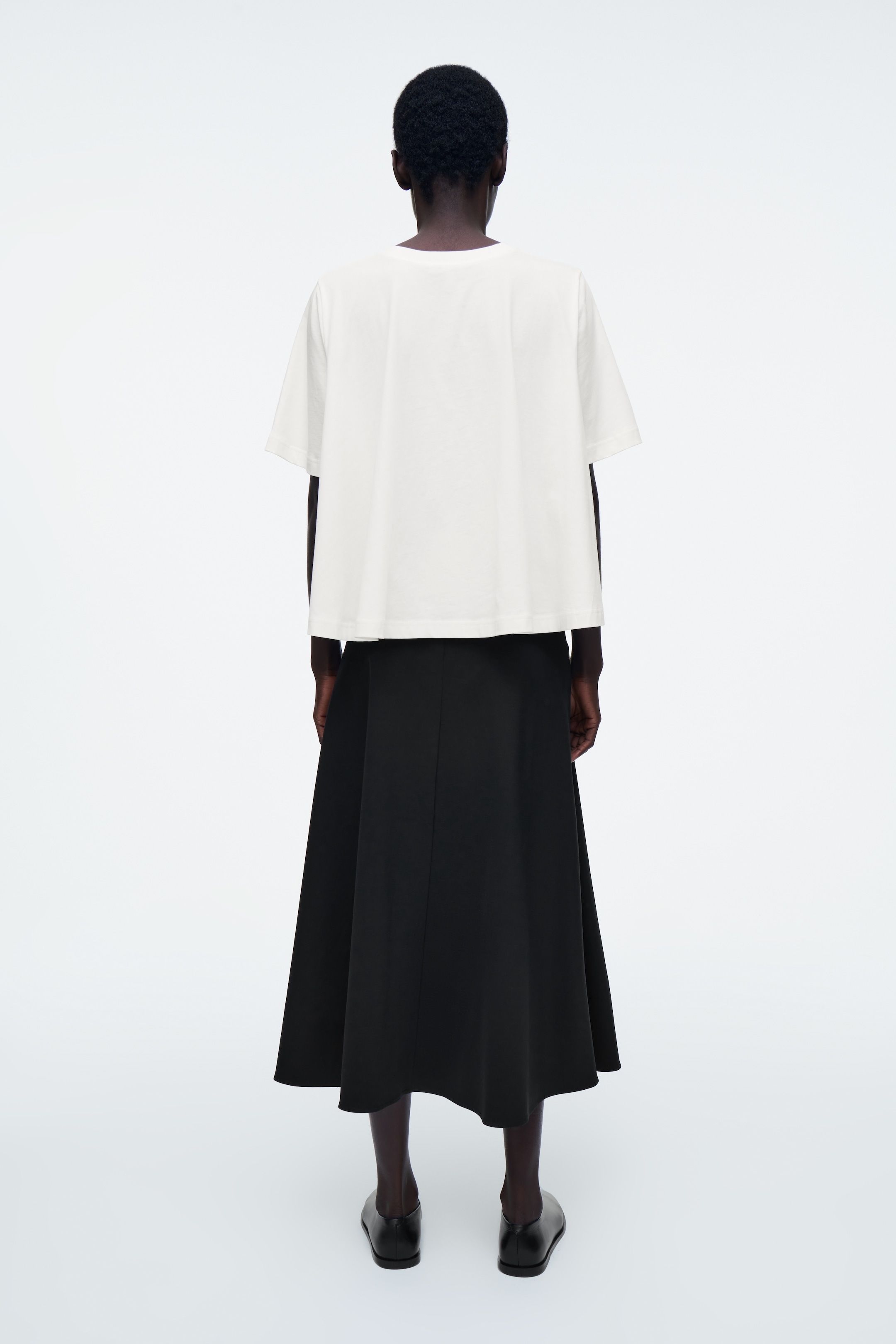 Visualizza immagine più grande: T-SHIRT A TRAPEZIO DAL TAGLIO RILASSATO - BIANCO - DONNA | H&M IT 3