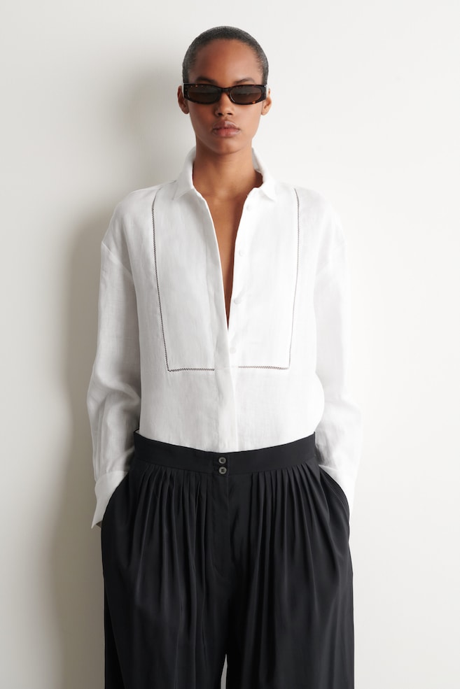EMBROIDERED-DETAIL LINEN SHIRT — WHITE