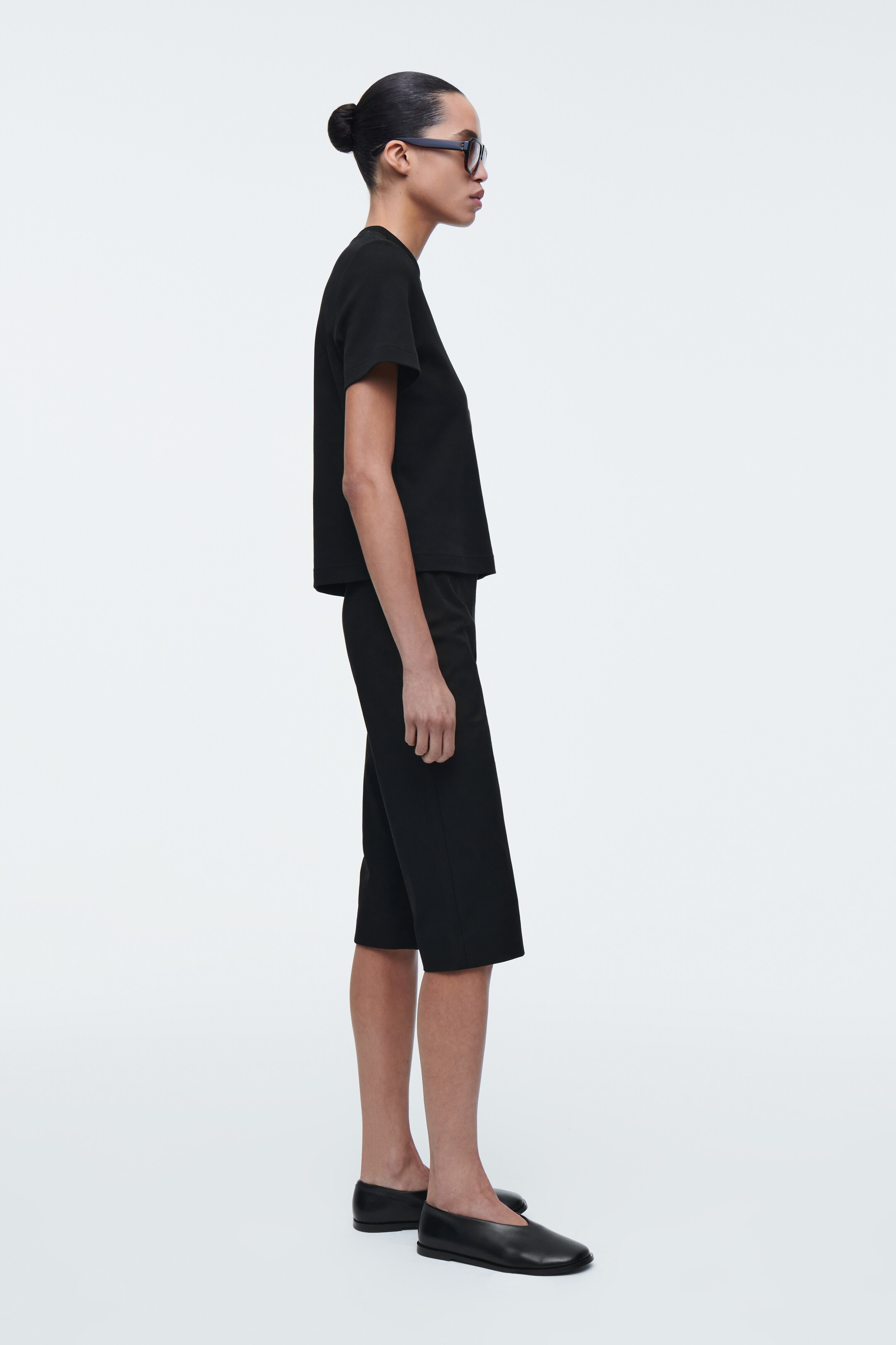 Visualizza immagine più grande: PANTALONE CAPRI IN MISTO COTONE - NERO - DONNA | H&M IT 3