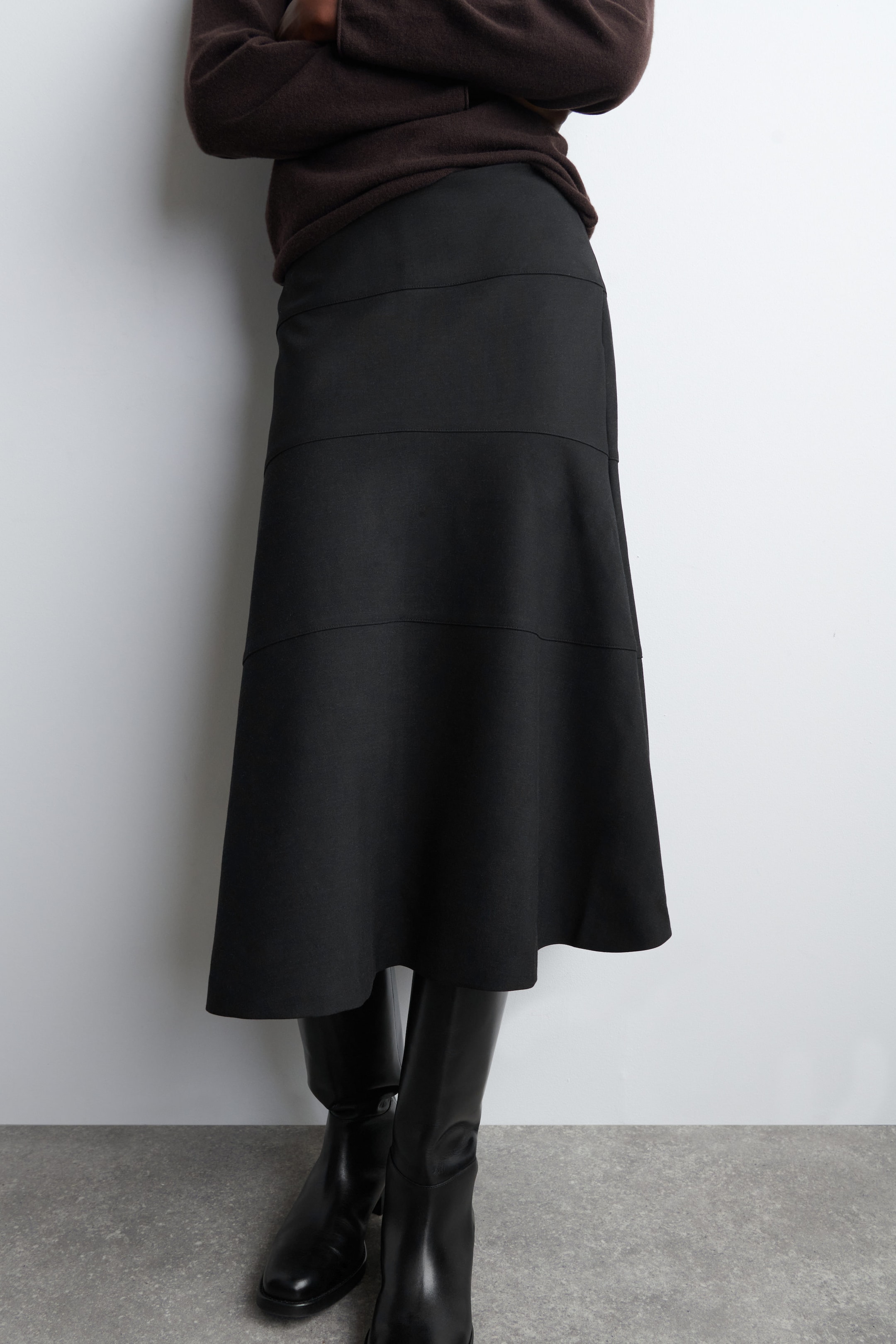 CURVED A-LINE MIDI SKIRT