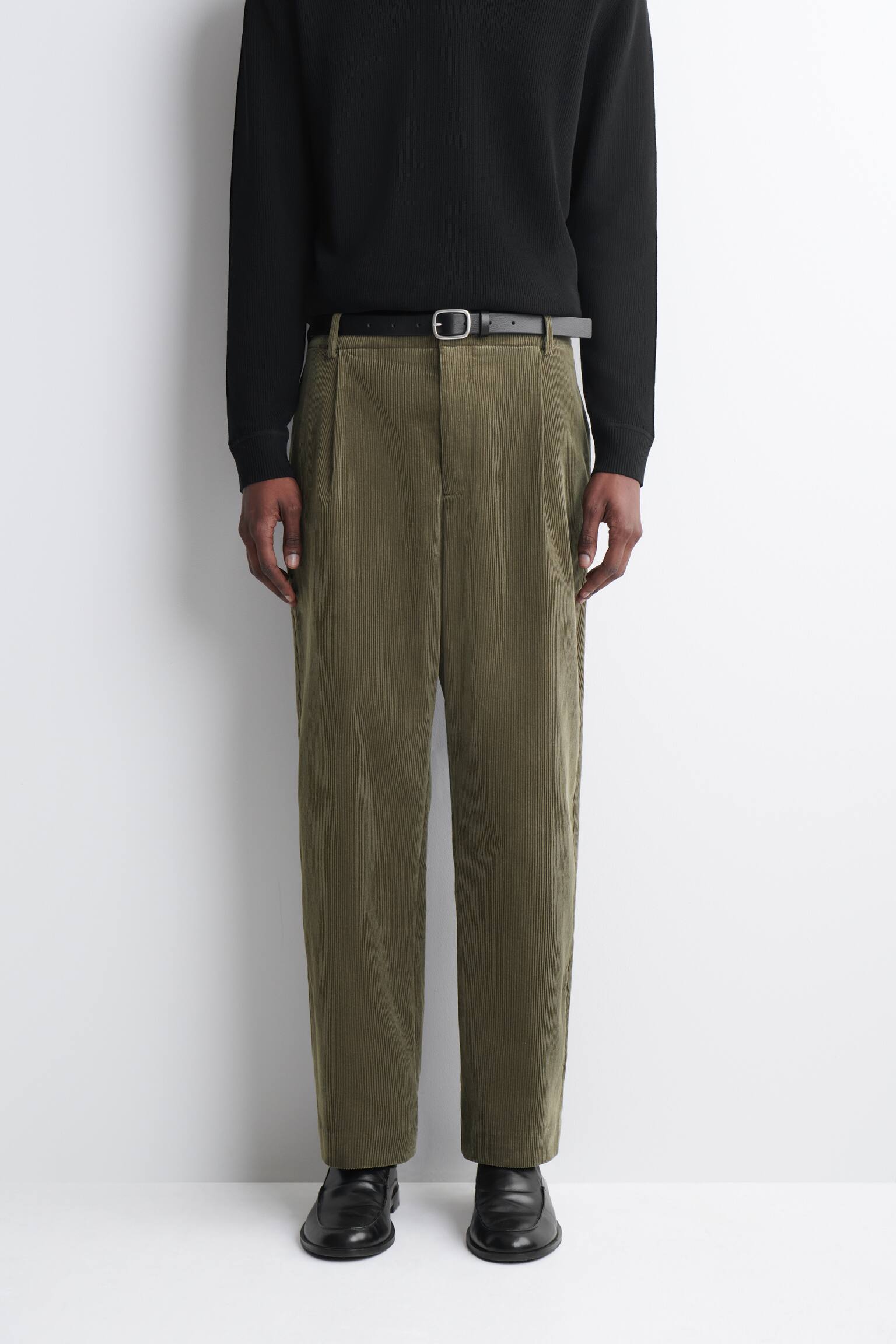 LUŹNE SPODNIE SZTRUKSOWE Z PROSTYMI NOGAWKAMI - CIEMNY KHAKI/GRANATOWY - 4