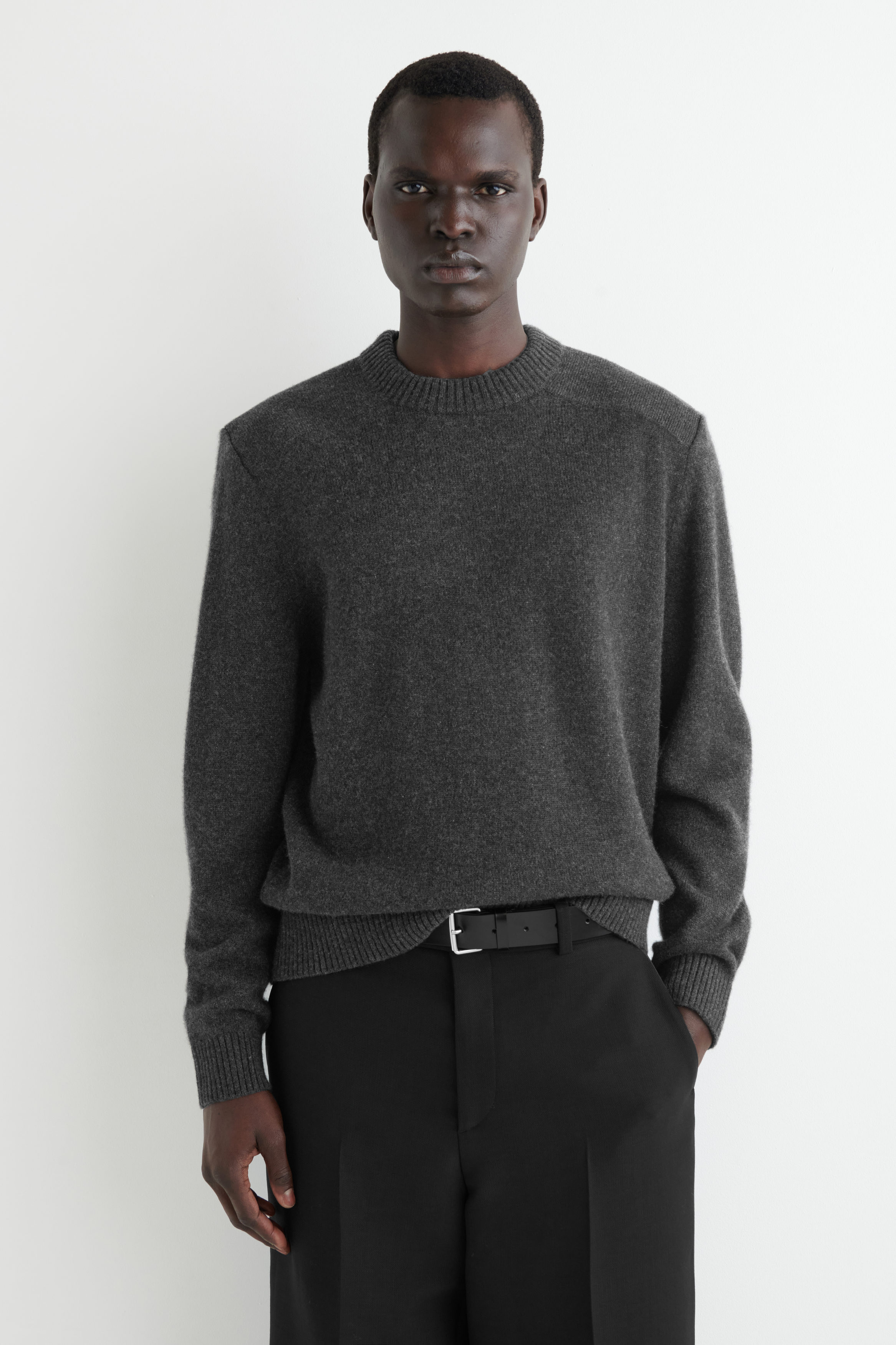 CASHMERE CREW-NECK JUMPER - CHARCOAL MÉLANGE | COS