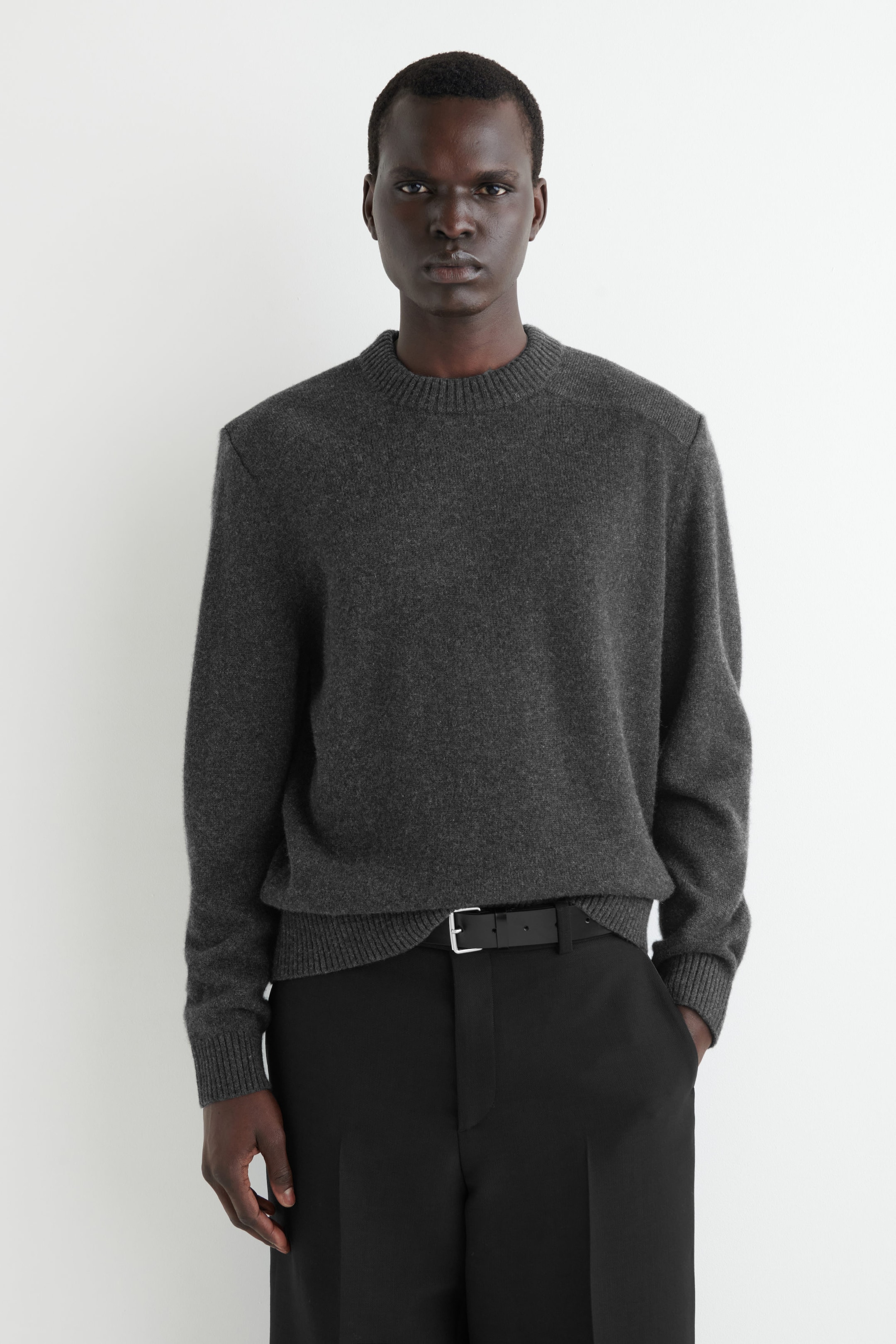 CASHMERE CREW-NECK JUMPER