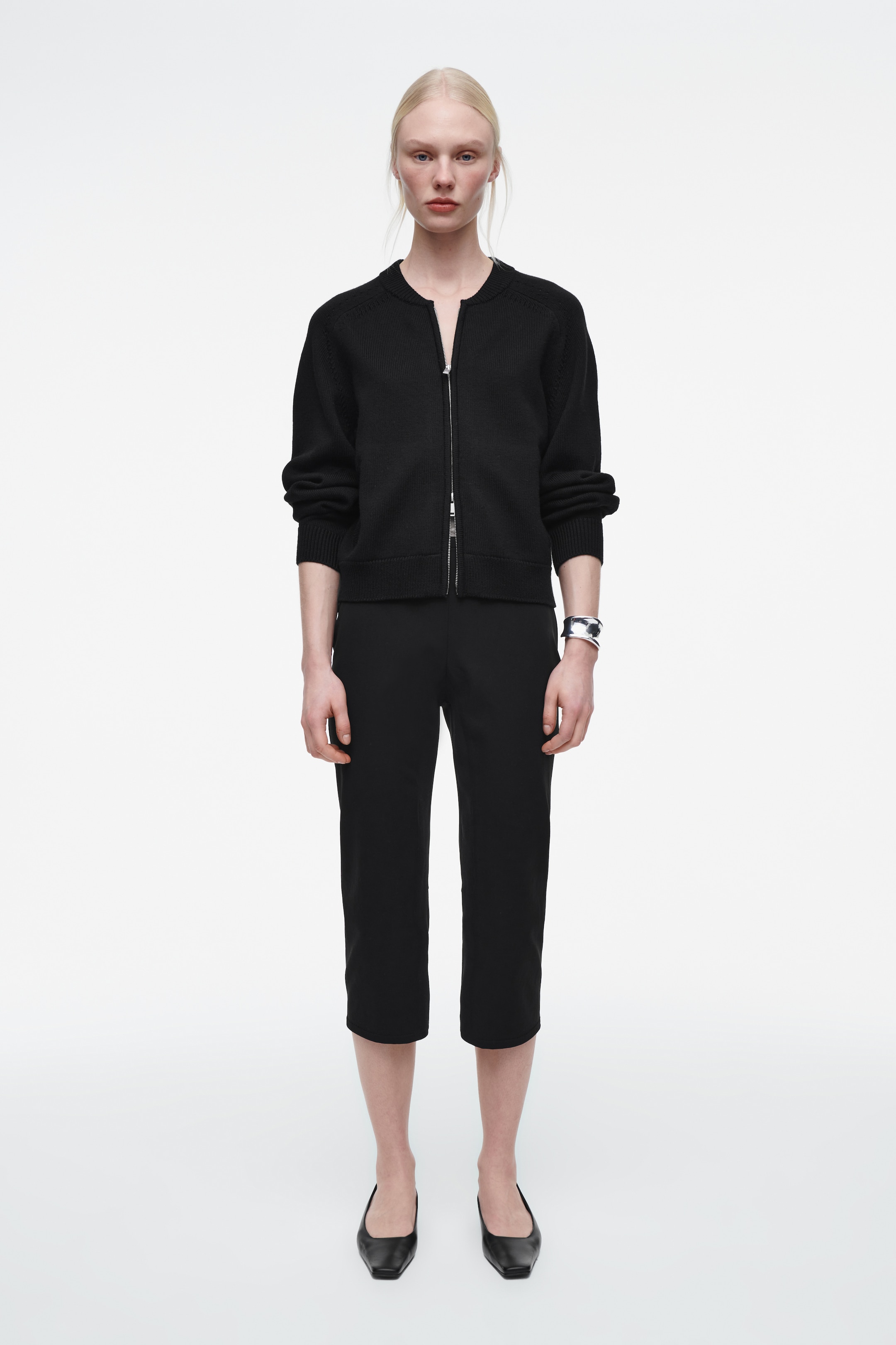 Grotere afbeelding bekijken: POINTELLE-GEBREID WOLLEN JASJE - ZWART - DAMES | H&M BE 2