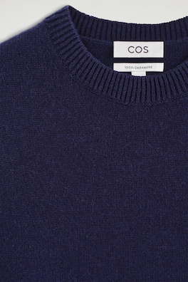 PURE CASHMERE CREW-NECK SWEATER — NAVY 6
