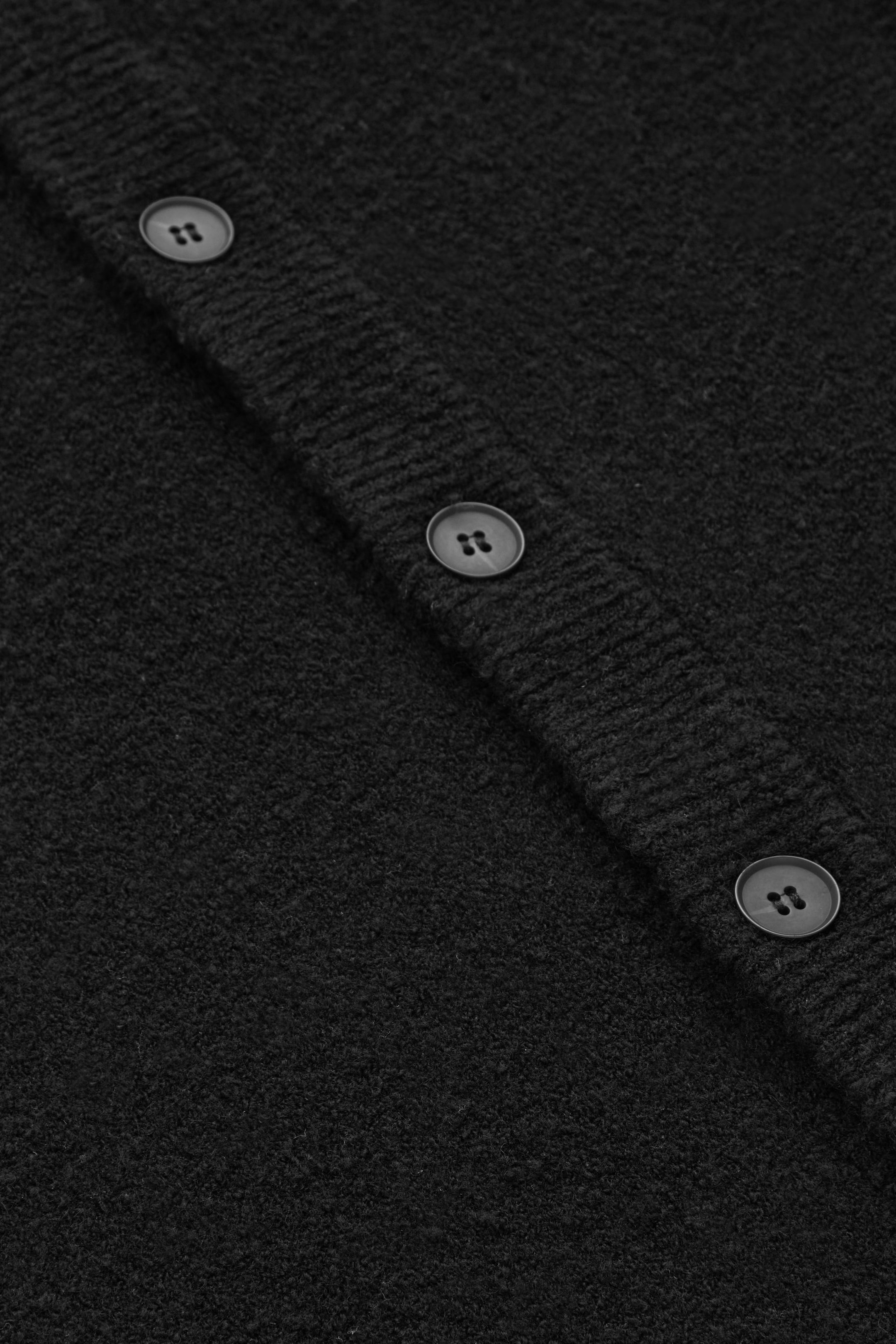 StillMedia/DescriptiveDetail