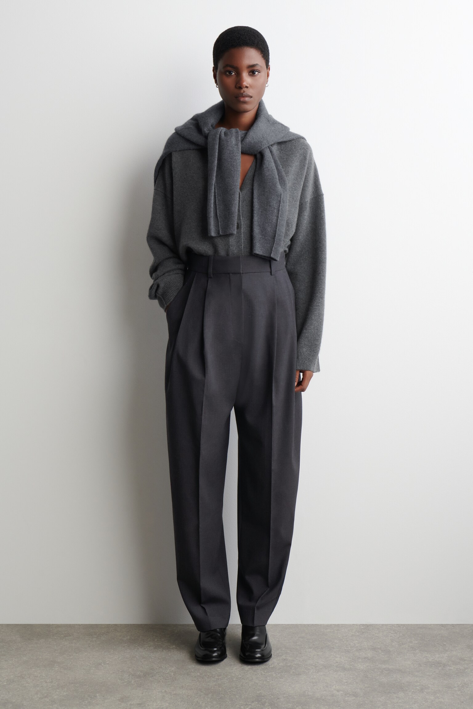 PANTALONI BARREL IN MISTO LANA CON PIEGHE - GRIGIO SCURO - 1