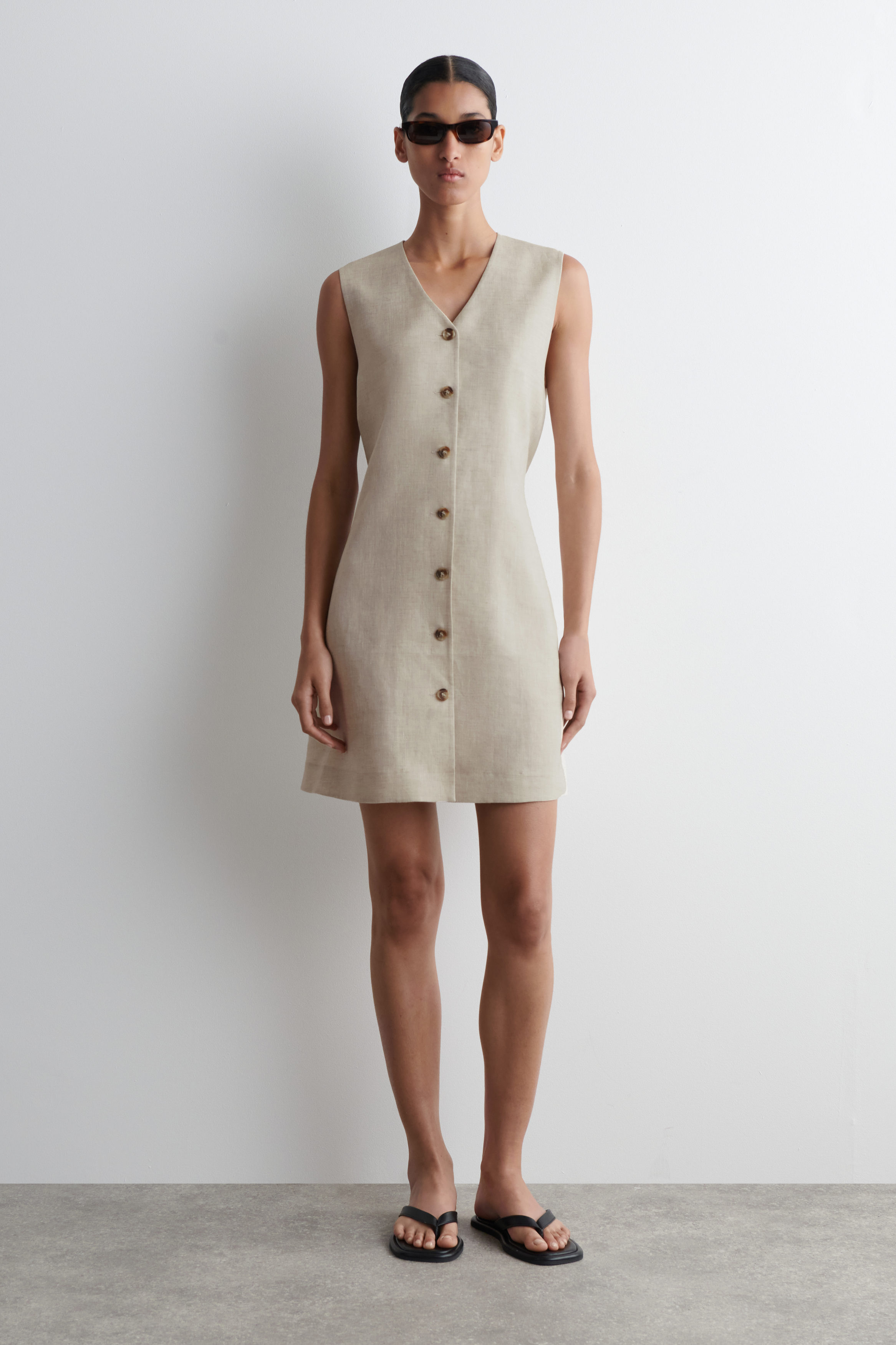 スーツ・フォーマル・ドレス CREAM BUTTONED KNIT MINI DRESS Lioness cheri structured button front tailored blazer mini