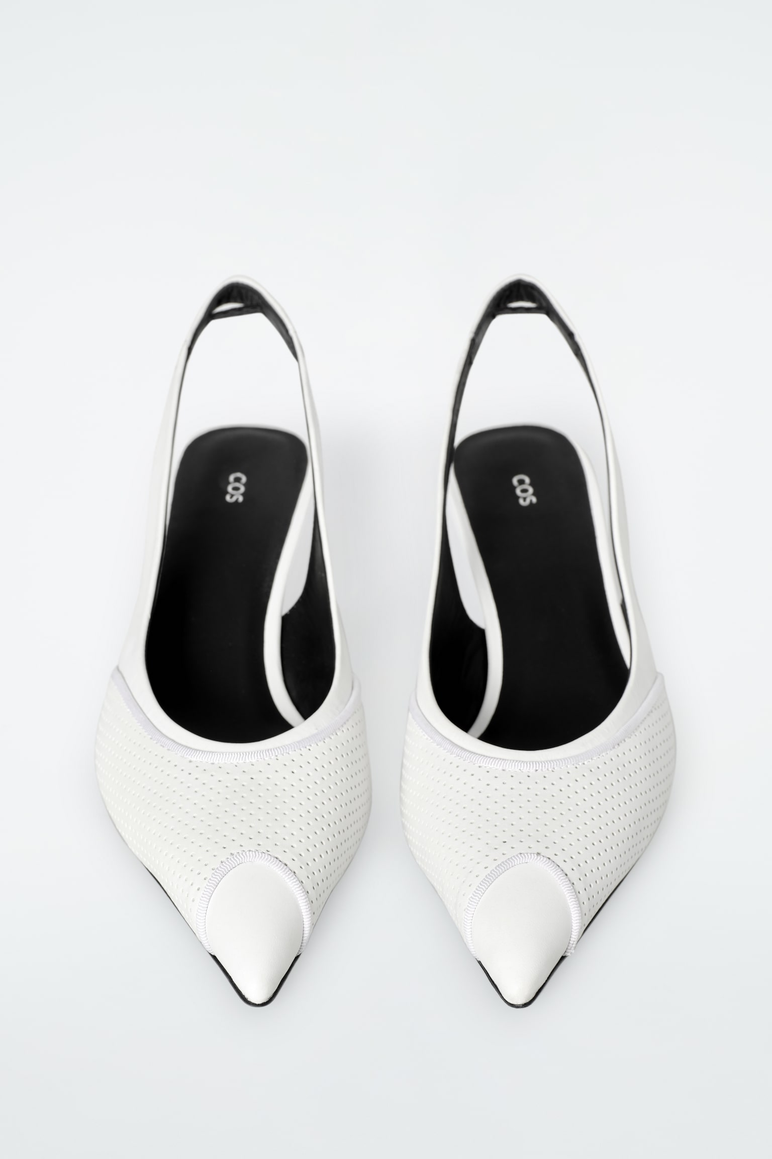 ESCARPINS SLINGBACK PETIT TALON EN CUIR PERFORÉ - BLANC/NOIR - 3