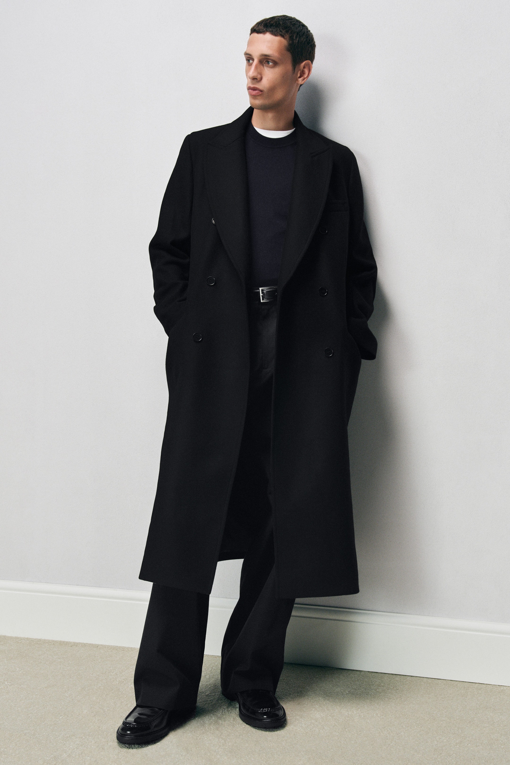 DOUBLE-BREASTED WOOL COAT