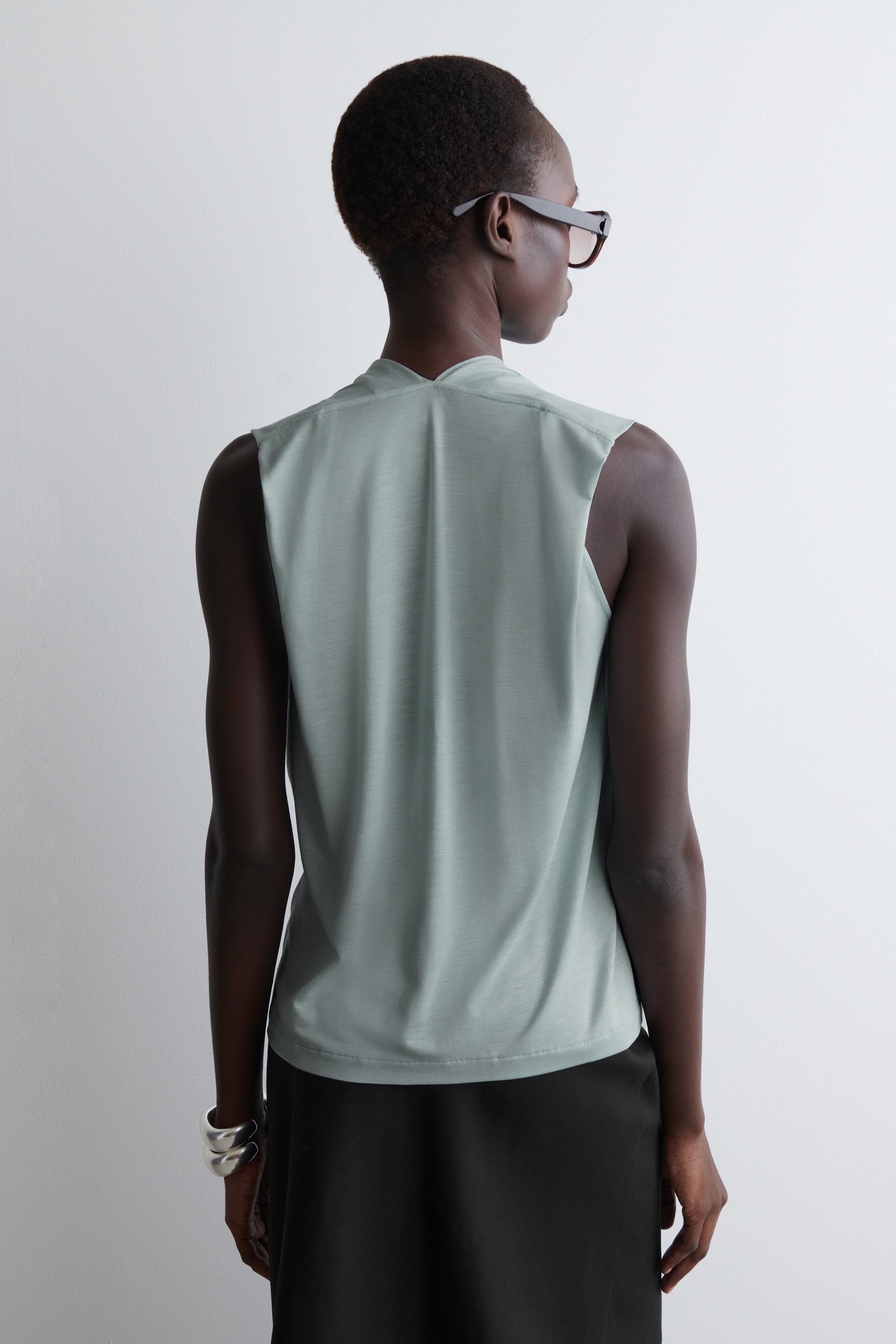 Visualizza immagine più grande: TOP CON SCOLLO A V DRAPPEGGIATO - AZZURRO - DONNA | H&M IT 3