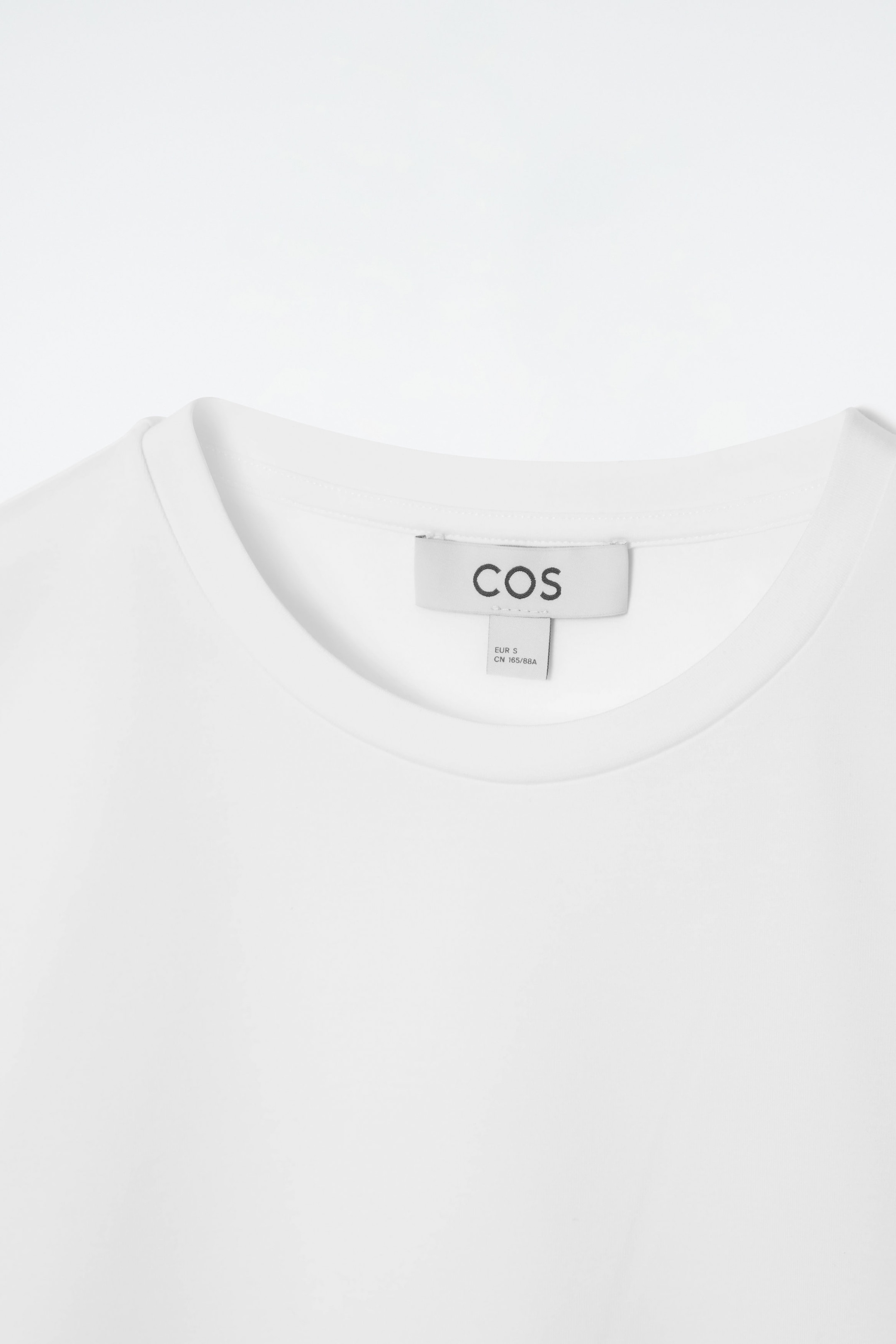 CAMISETA ENCOGIDA SLIM FIT