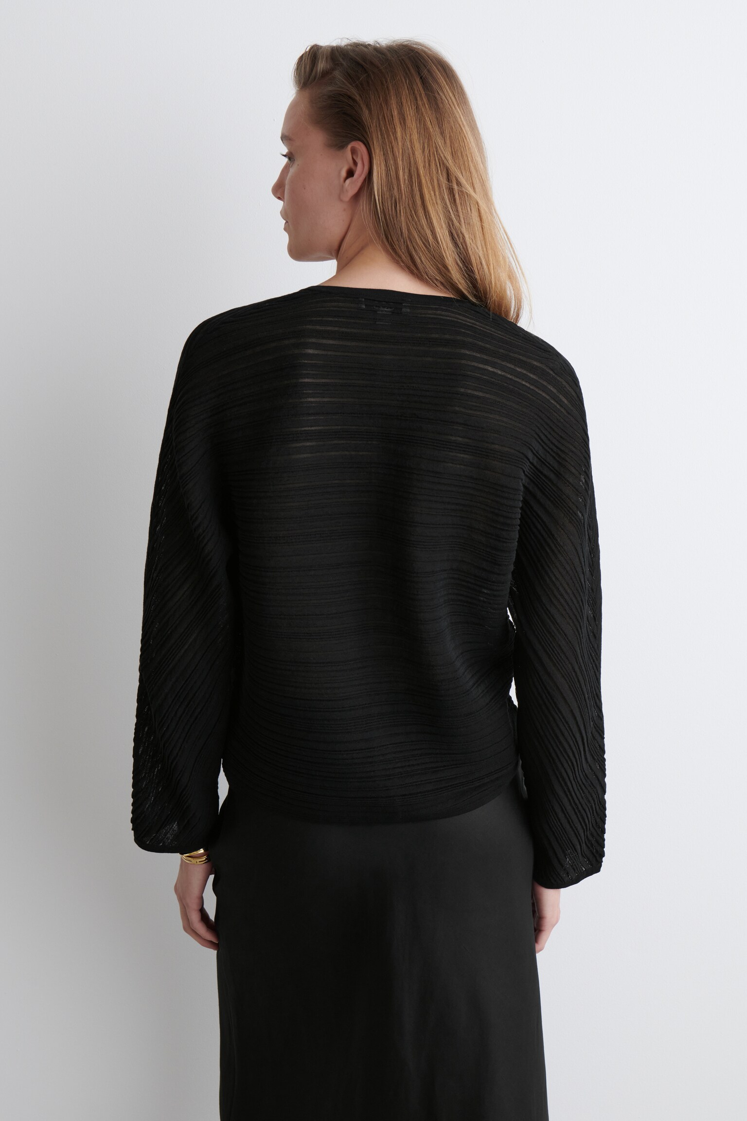 CÁRDIGAN DE PUNTO PLISADO - NEGRO - 6