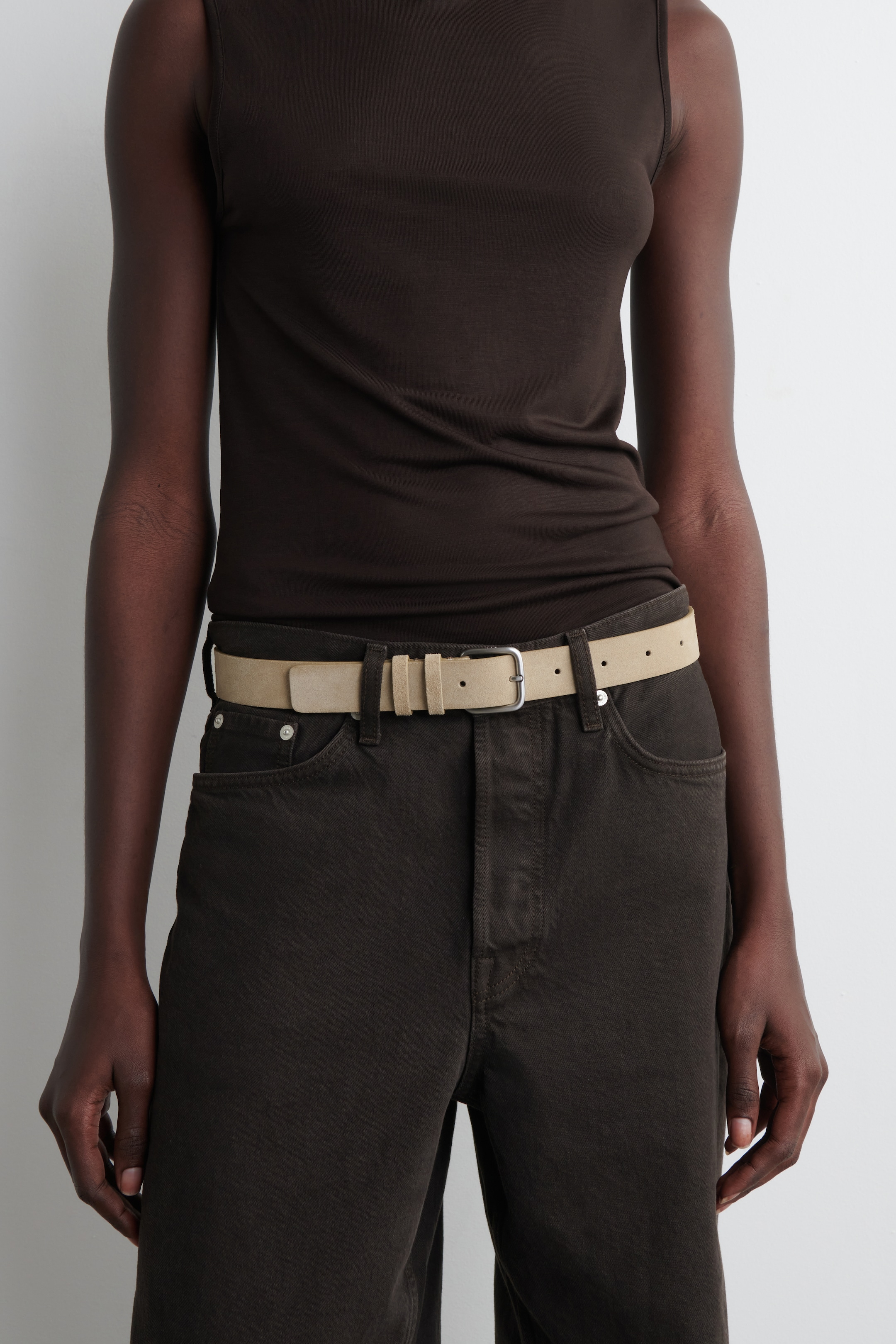 Größeres Bild anzeigen: KLASSISCHER GÜRTEL AUS VELOURSLEDER - BEIGE - Ladies | H&M AT 1