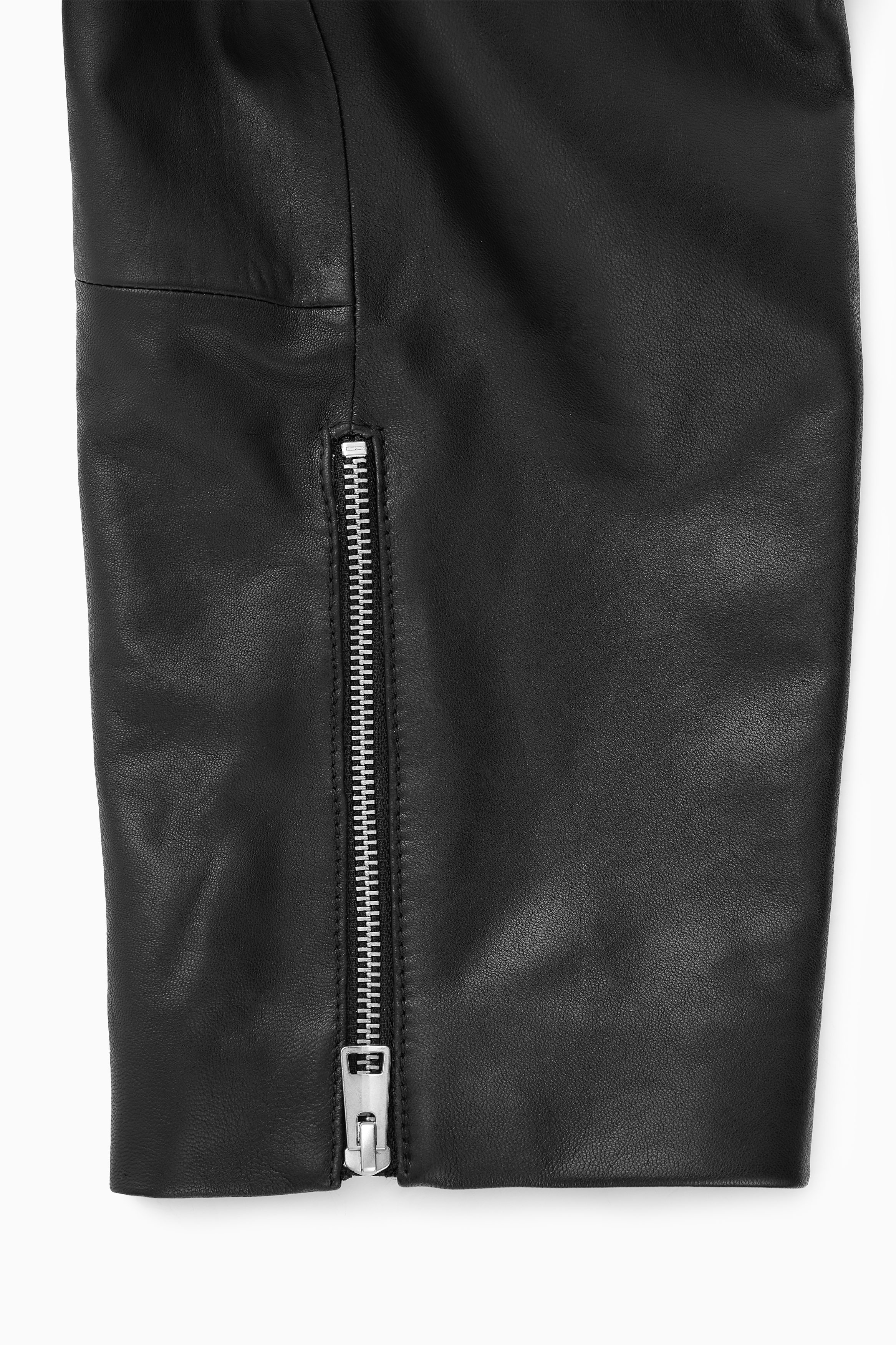 OVERSIZED CROPPED LEATHER BIKER JACKET - BLACK | COS US